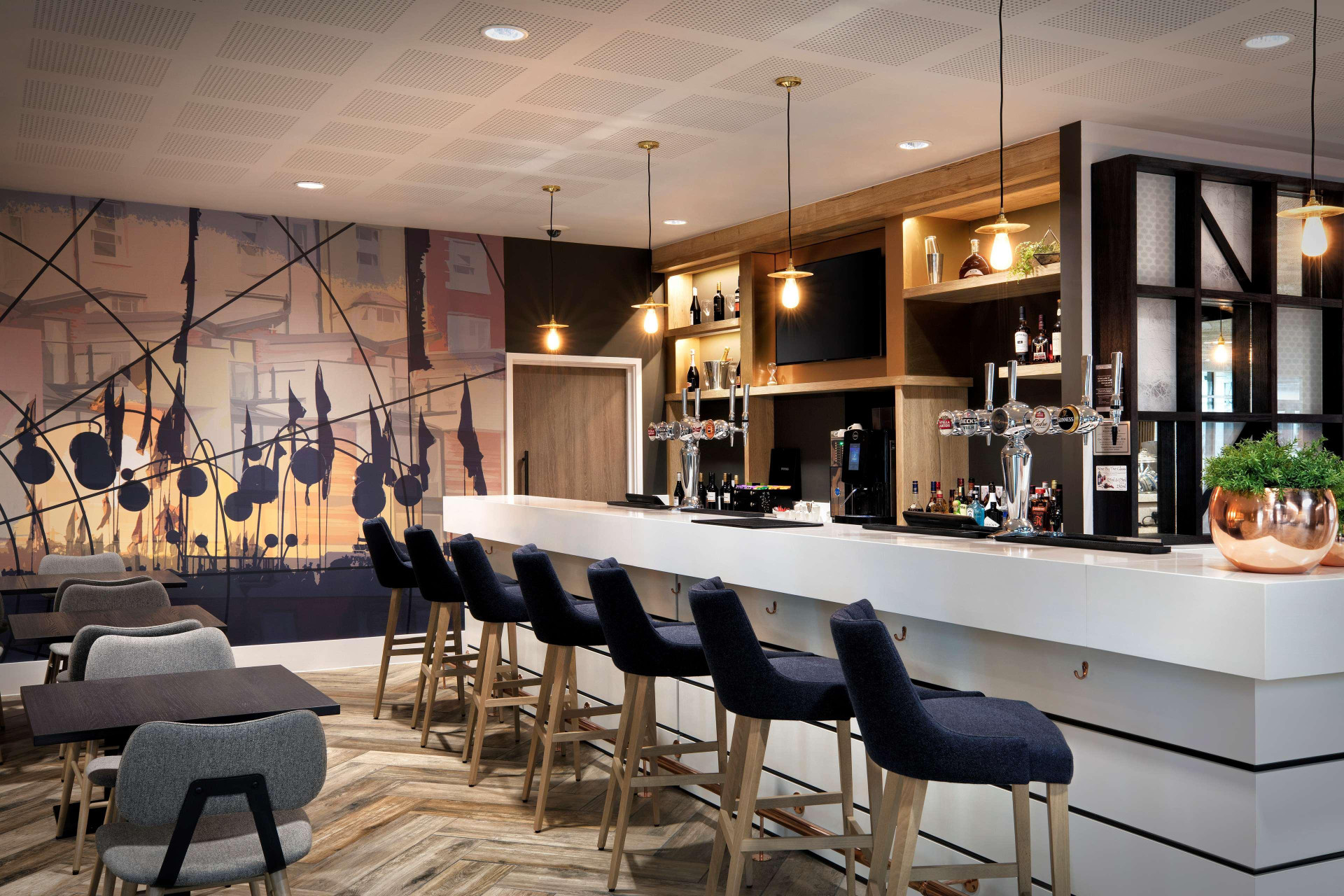 Bar/Salón Hampton by Hilton Bristol Airport