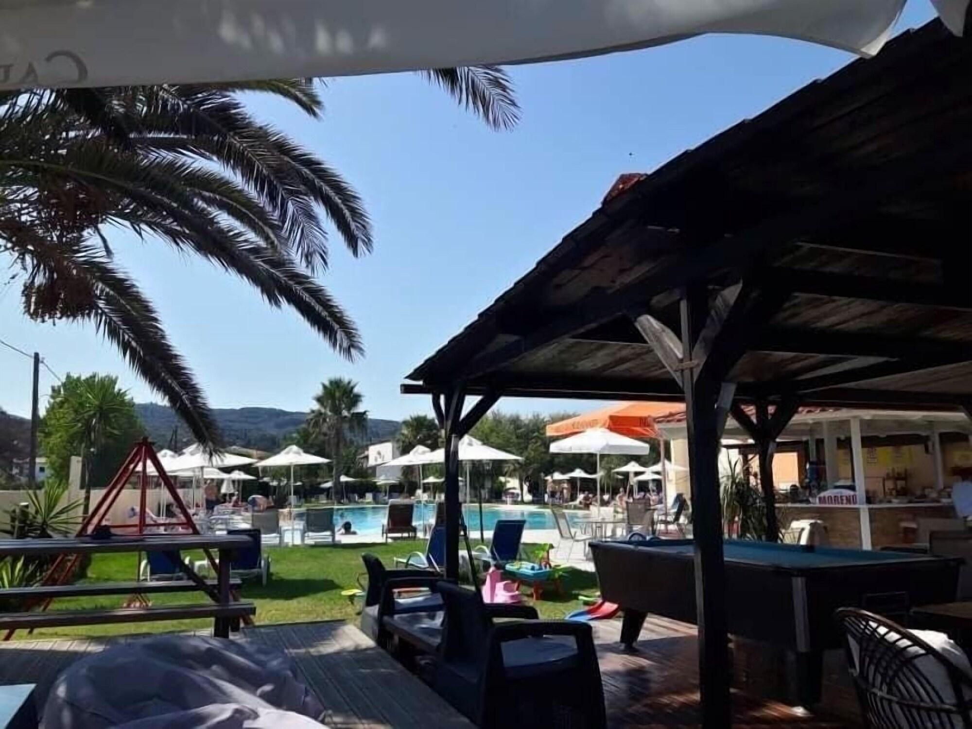 Vista Exterior Ninos on the Beach