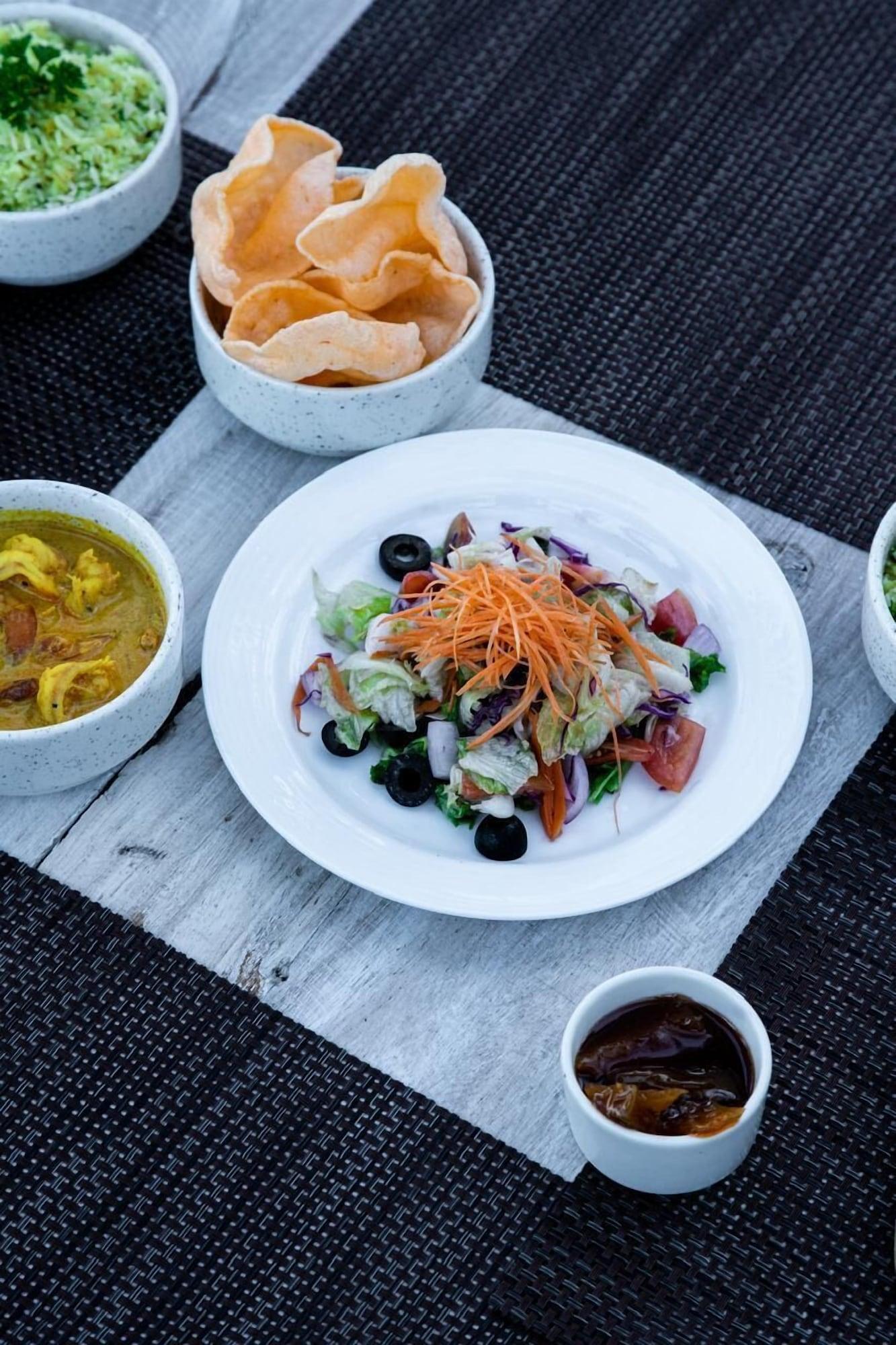 Restaurant Nikara Beach Villas ArugamBay