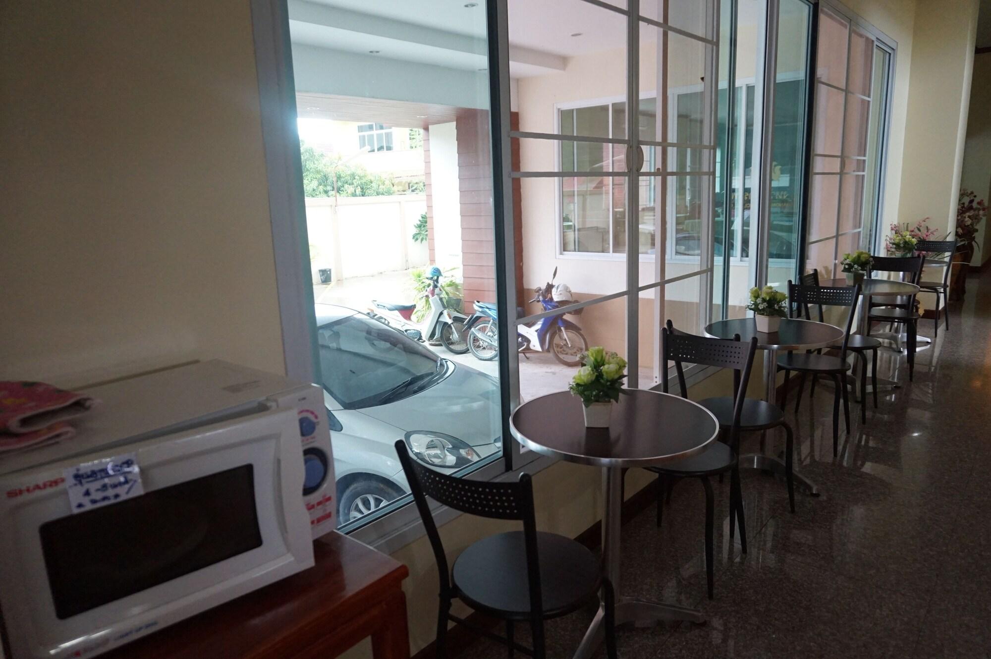 Bar/Salón NP Residence