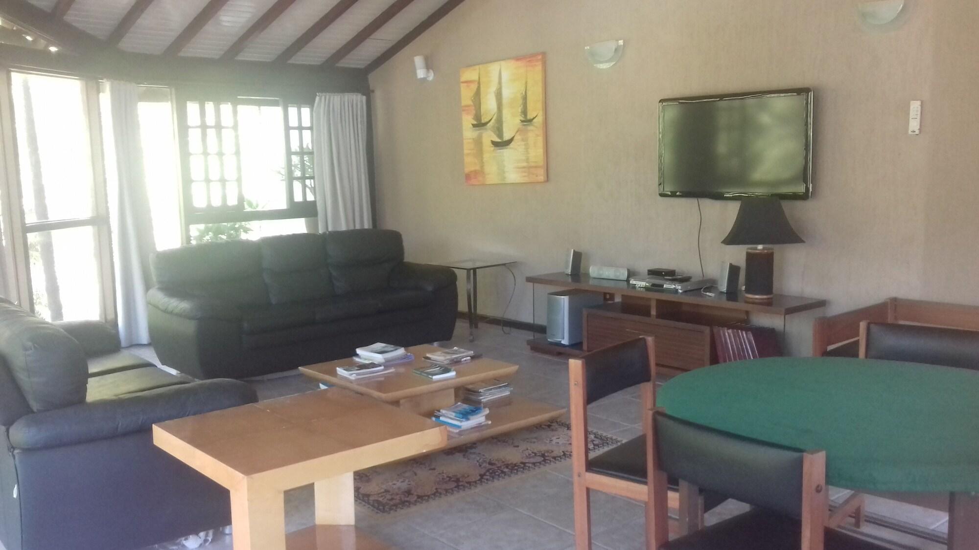 Vista Lobby Casa Encantada Hotel & Suites