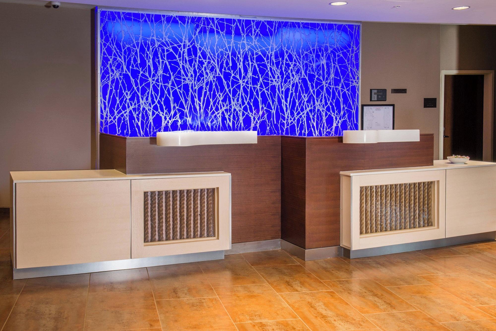 Vista Lobby Fairfield Inn & Suites by Marriott Easton