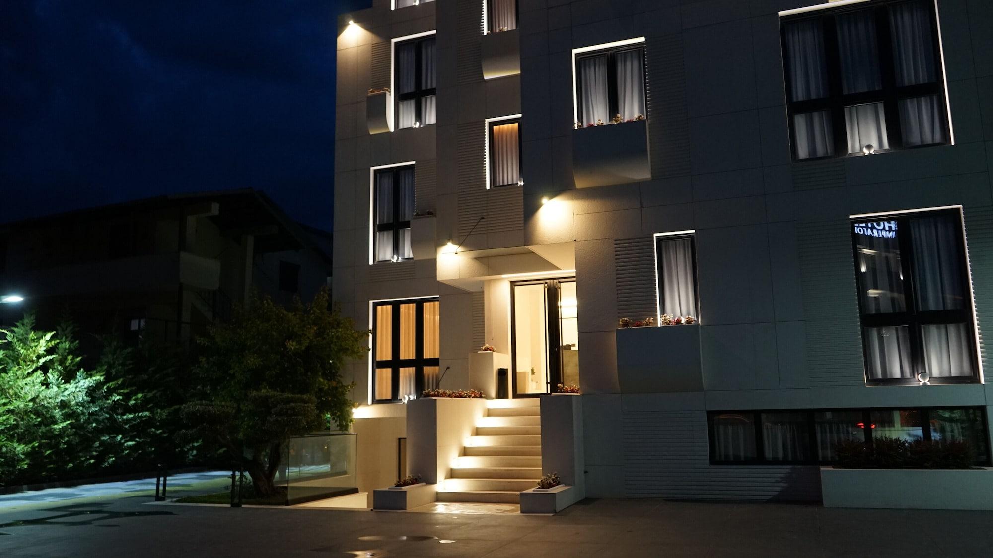 Vista Exterior Arbnor Boutique Hotel
