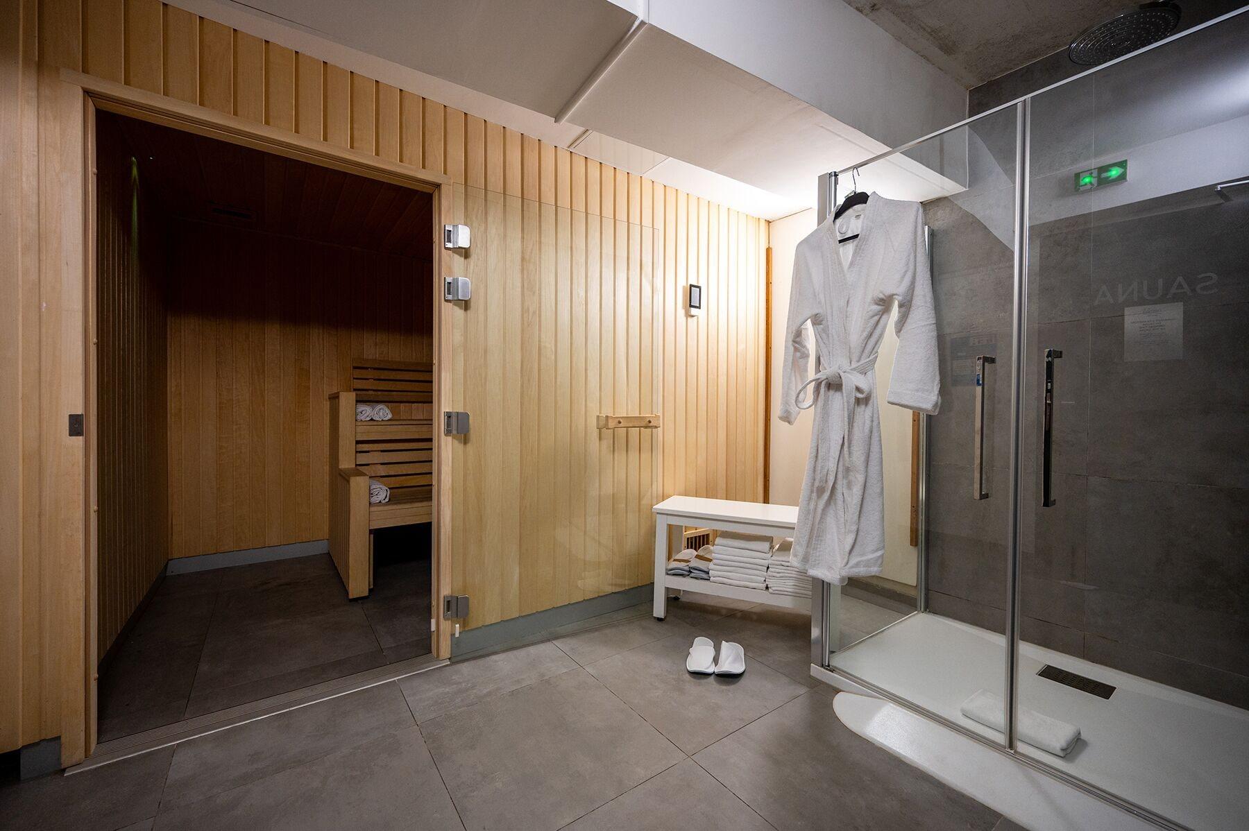 Spa NEMEA Appart Hotel Paris Levallois