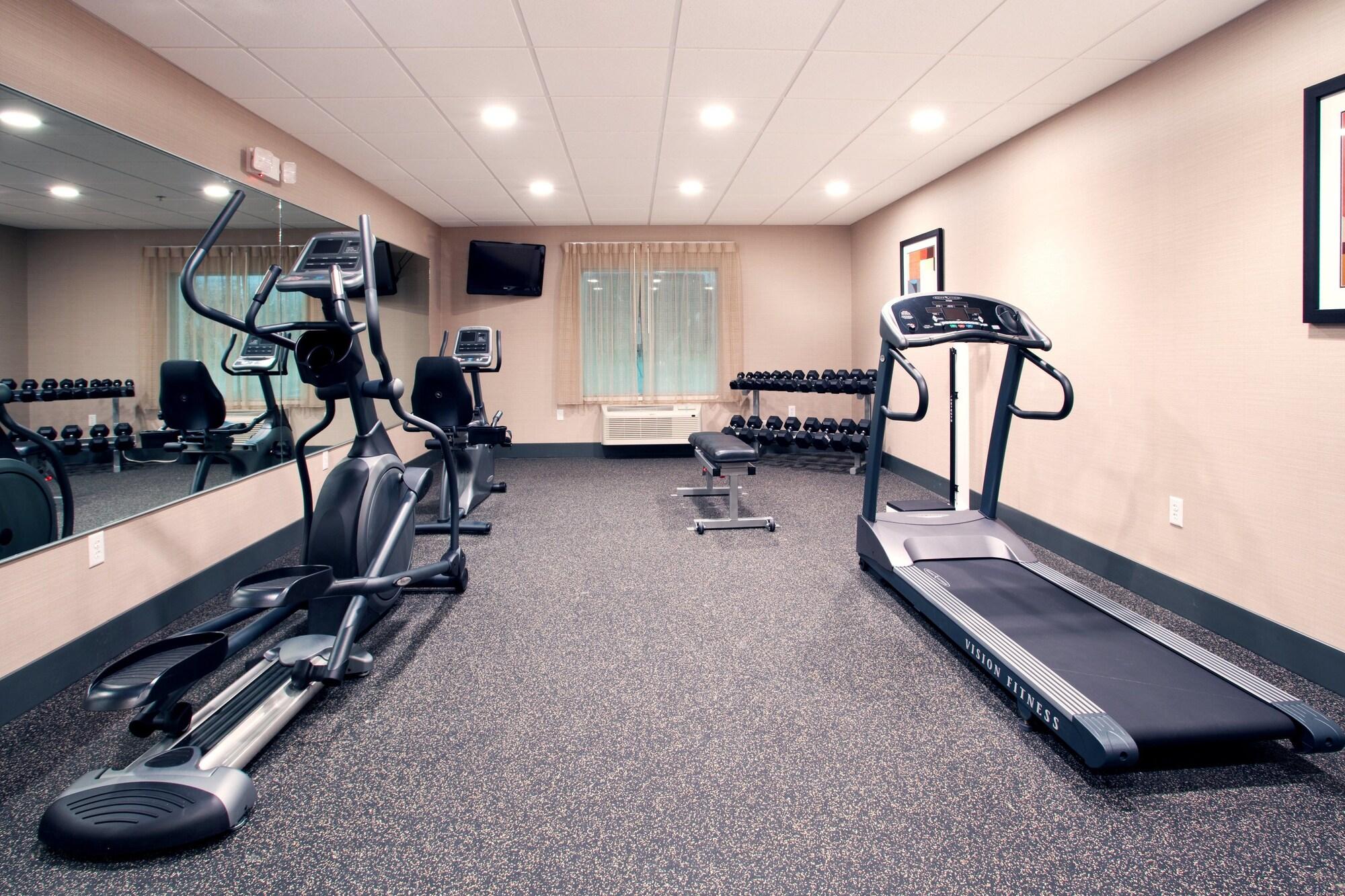Gimnasio Holiday Inn Express Hotel & Suites AMITE by IHG