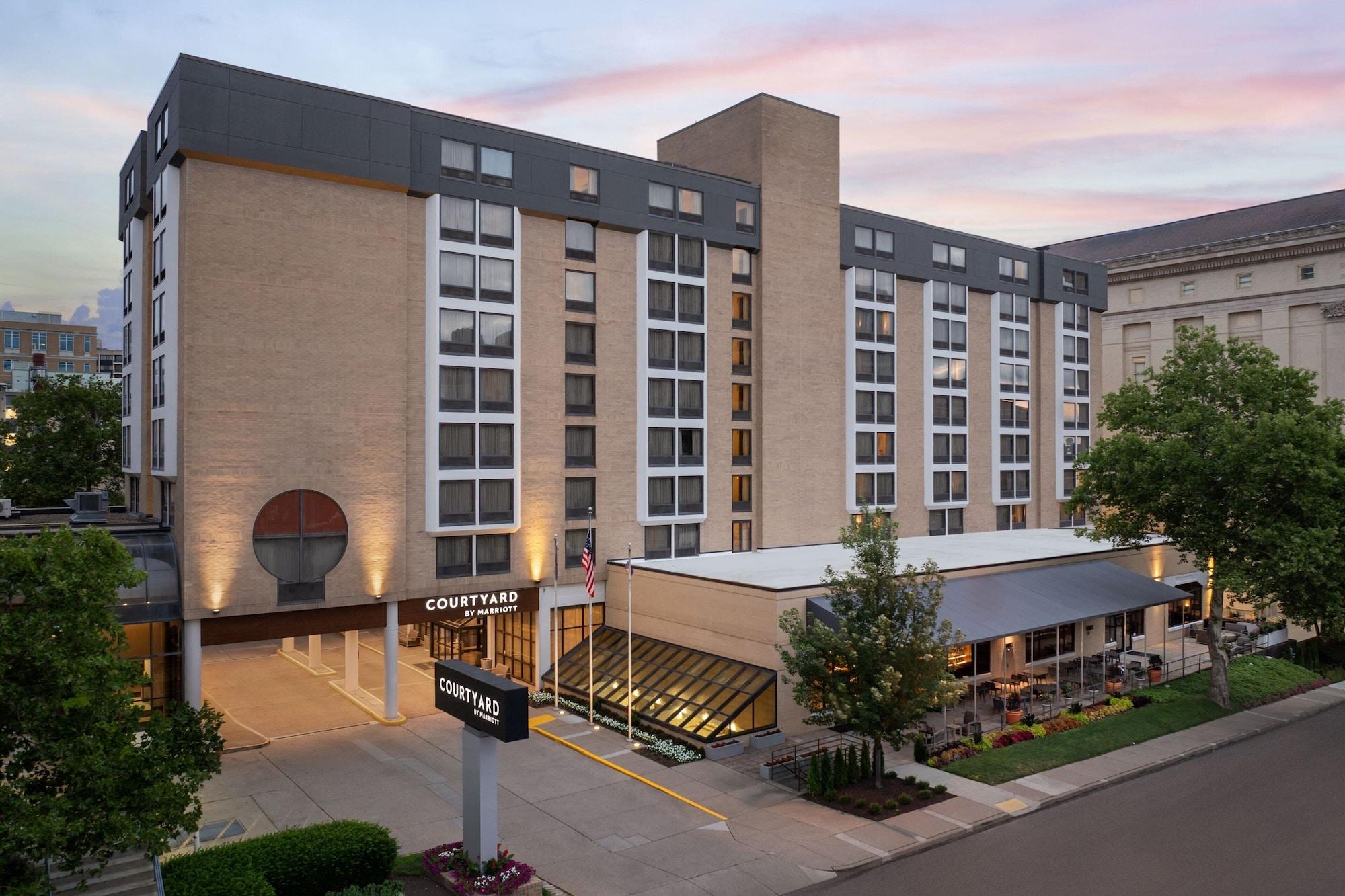 Vista Exterior Courtyard by Marriott Pittsburgh University Center