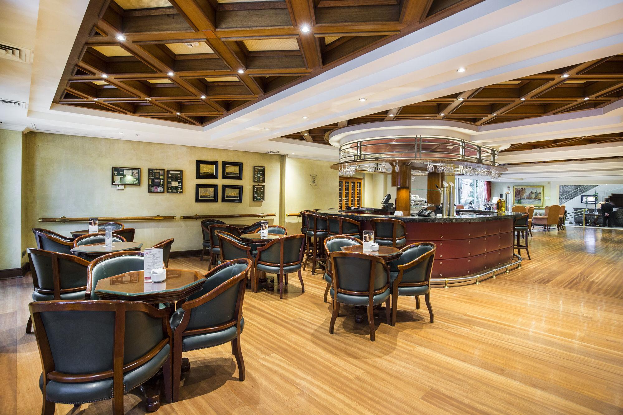 Vista Lobby Plaza el Bosque Ebro