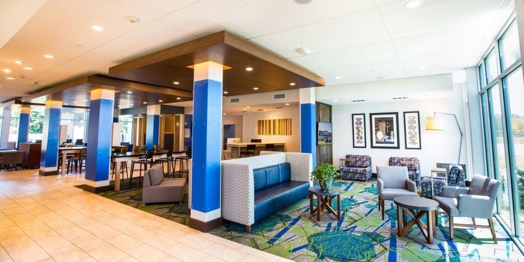 Vista Lobby Holiday Inn Express & Suites Greenville S- Piedmont by IHG