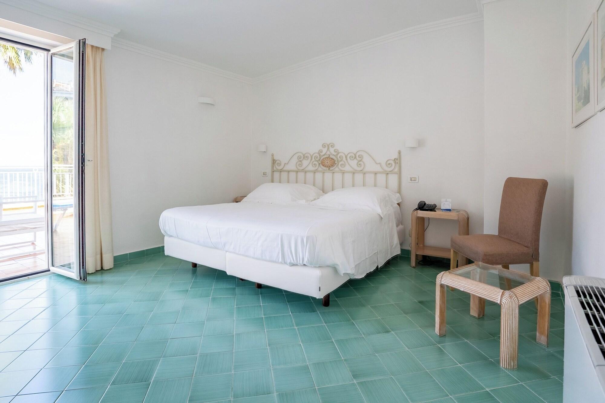 Habitación Hotel Continental Mare
