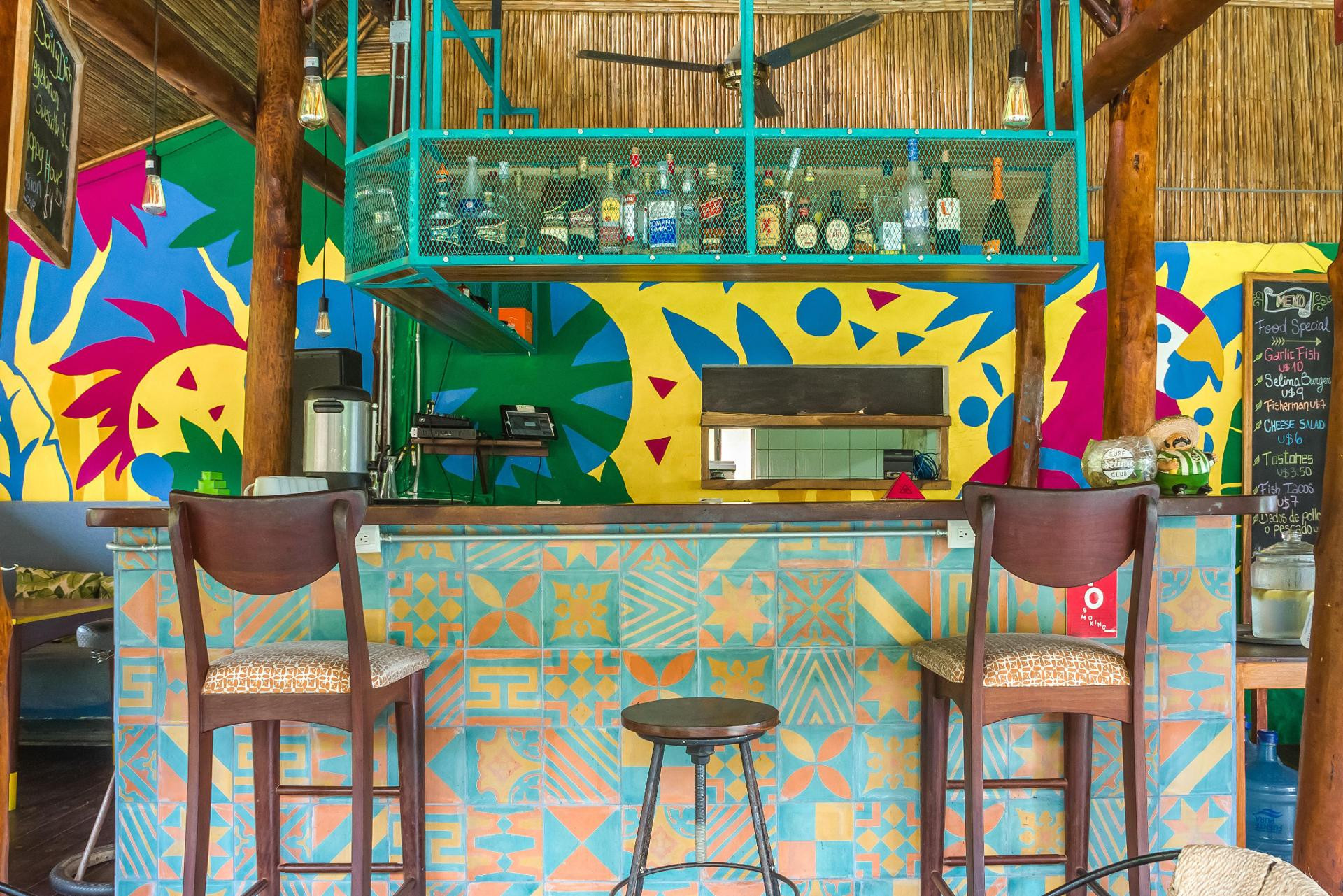 Bar/Salón Socialtel Maderas