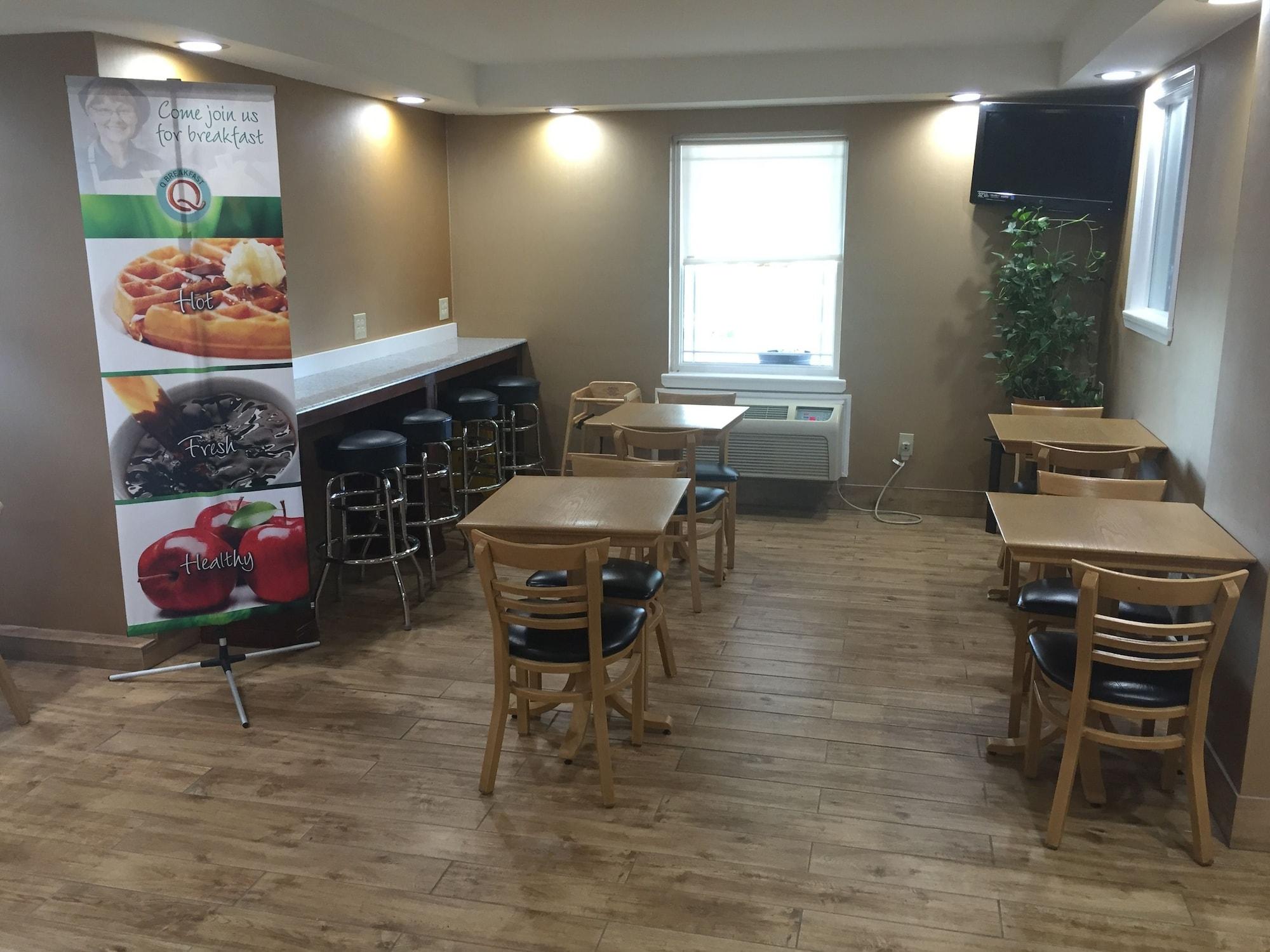 Restaurant Quality Inn Near Pimlico Racetrack
