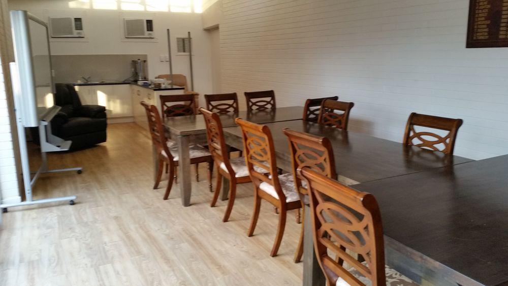 Sala de Reuniones Ambassador Motel