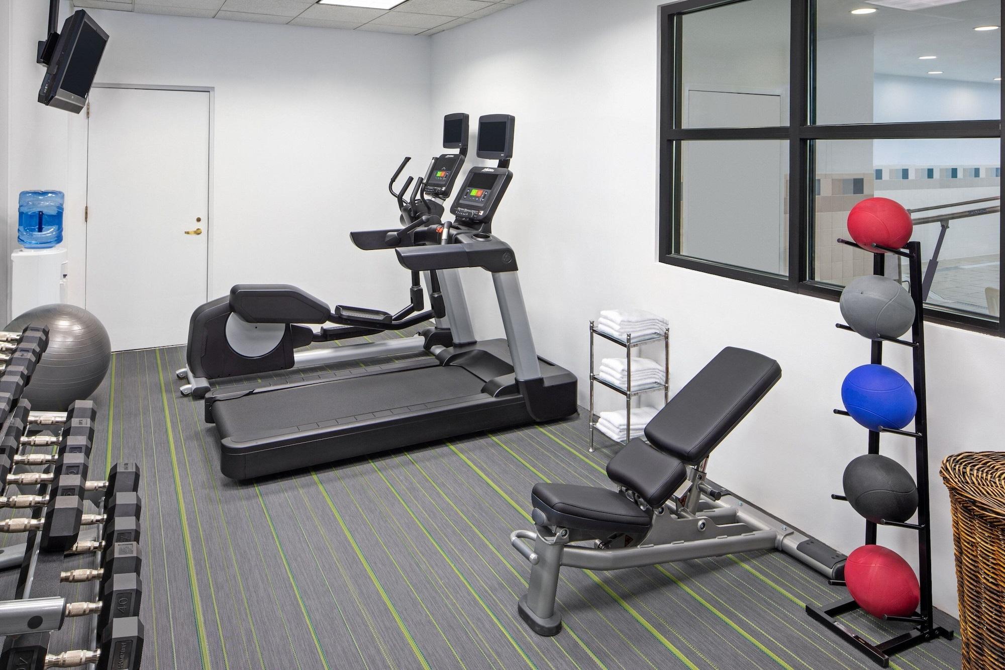 Gimnasio Courtyard by Marriott Stamford Downtown