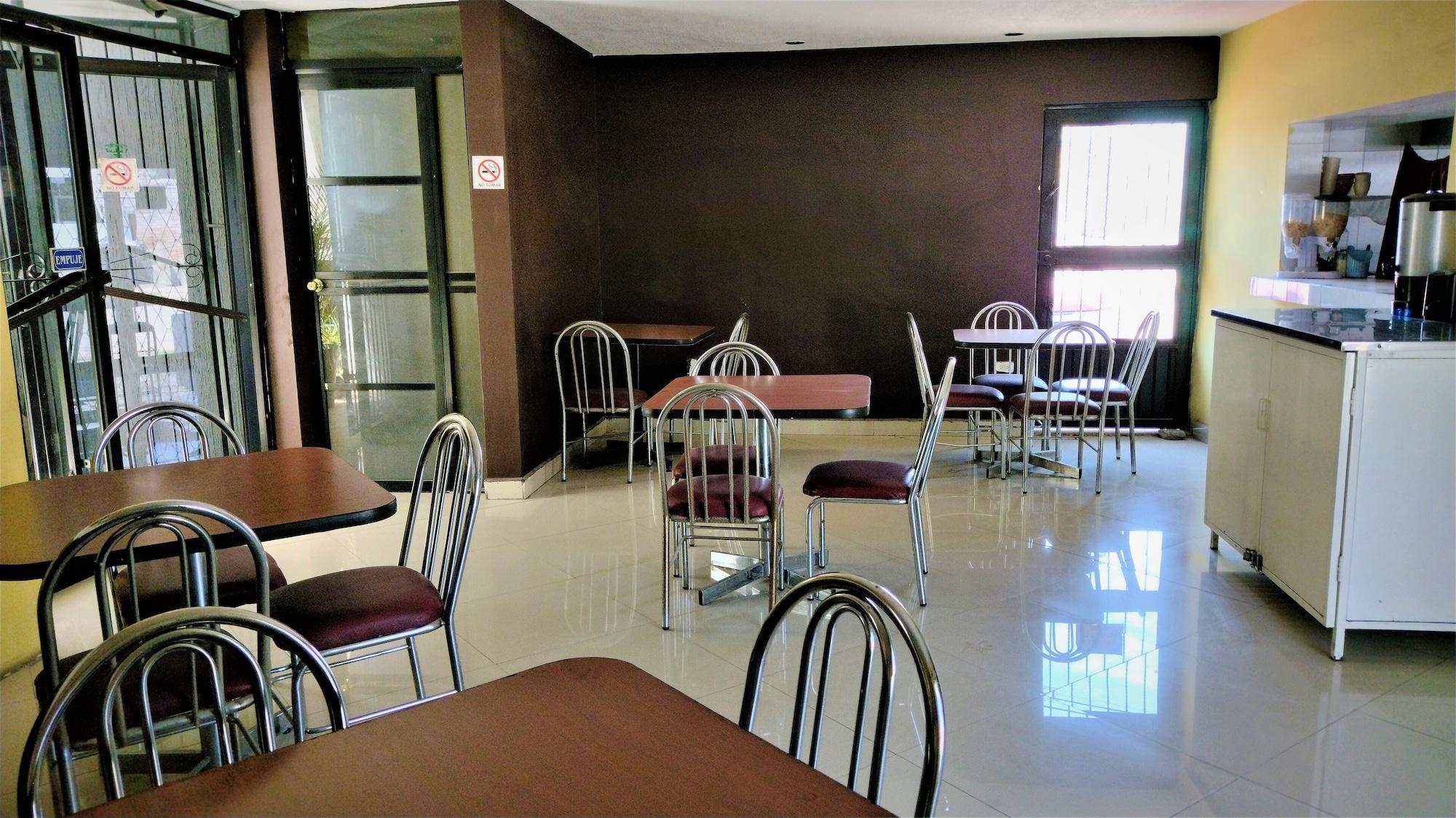 Restaurant Hotel Laguna Inn