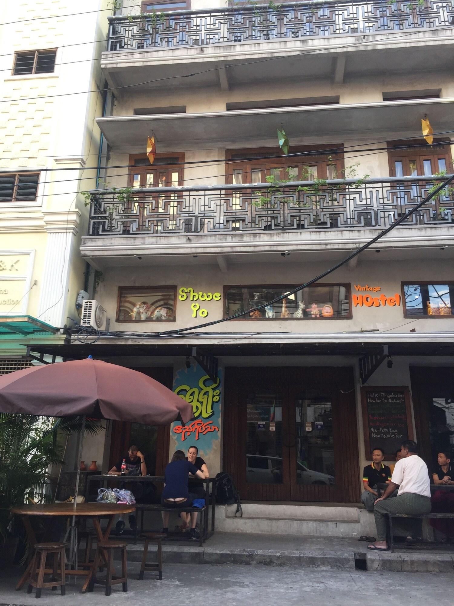 Varios Shwe Yo Vintage Hostel