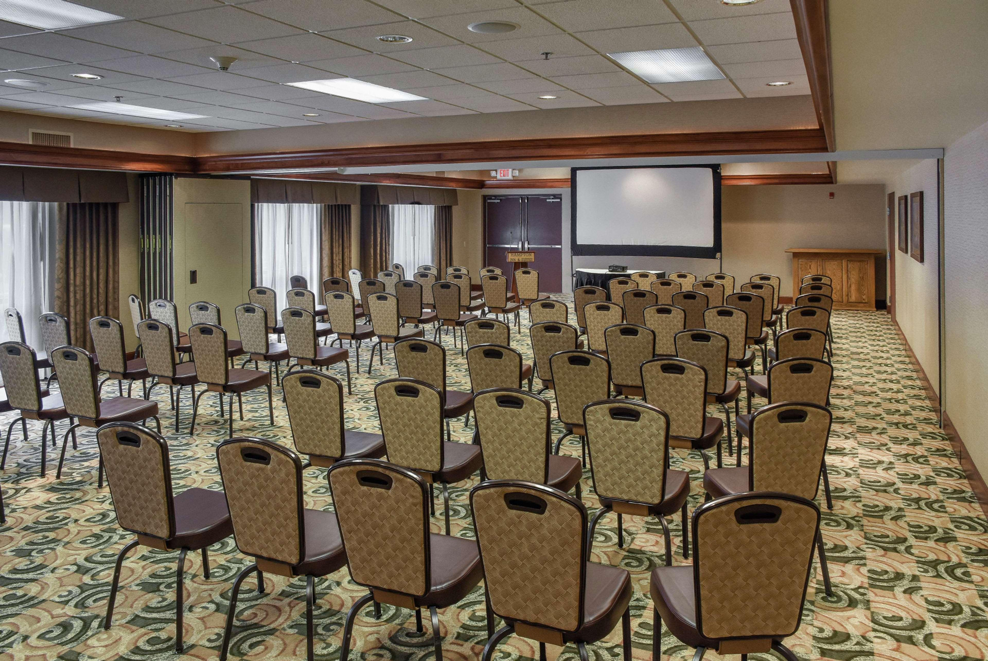 Centro de Negocios Hampton Inn & Suites Youngstown-Canfield