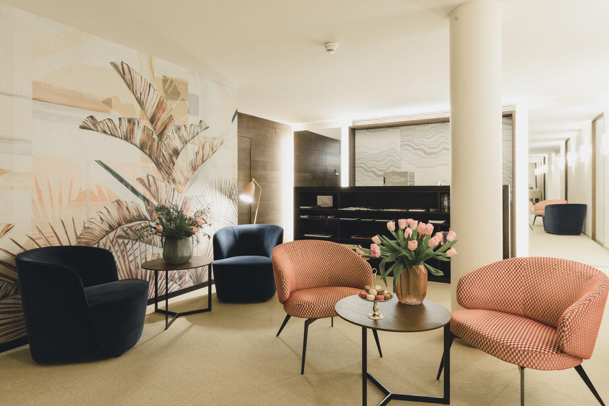 Vista Lobby Residence
