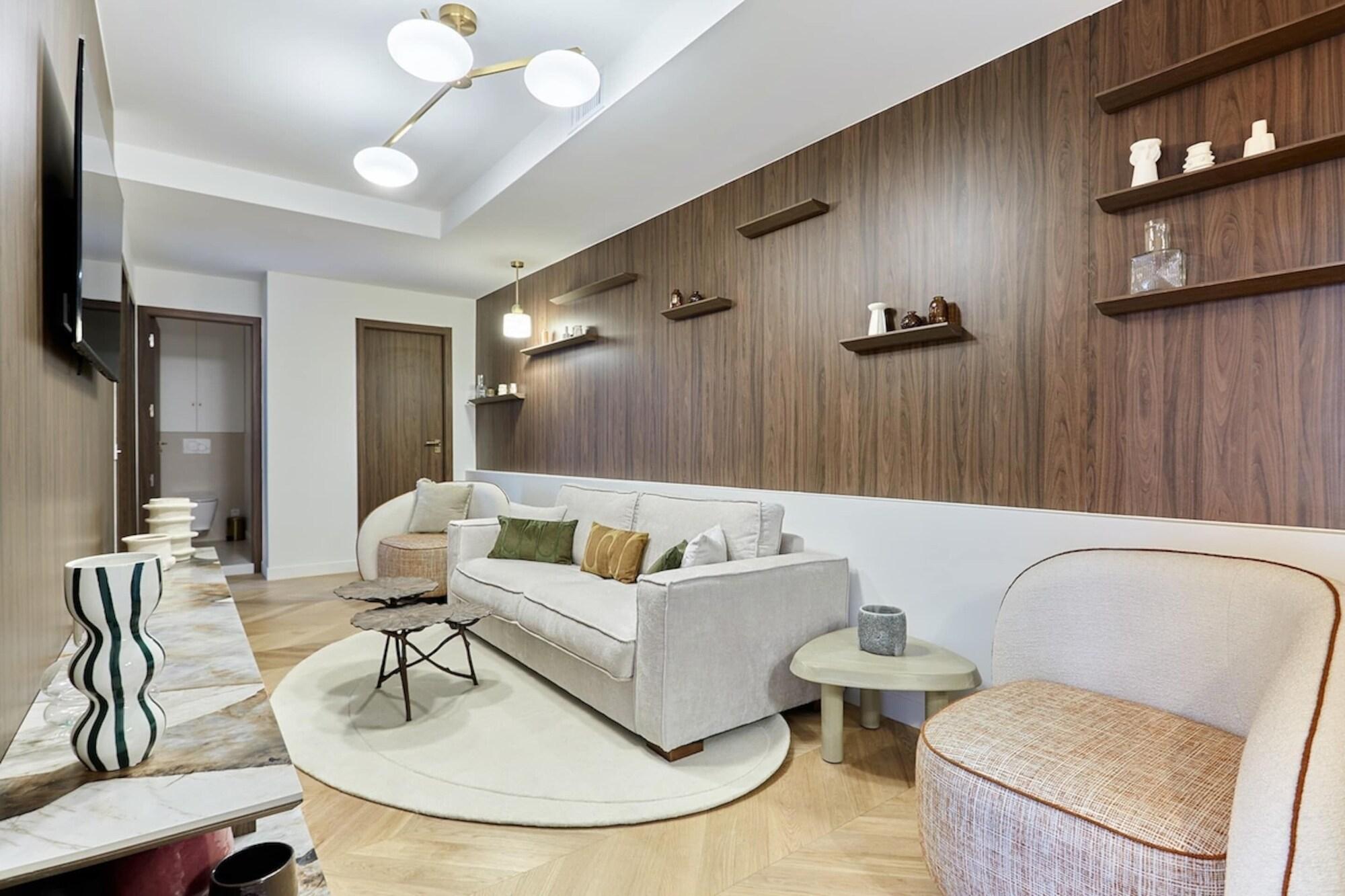 Varios Sublime Apartment With AC - Center of Paris