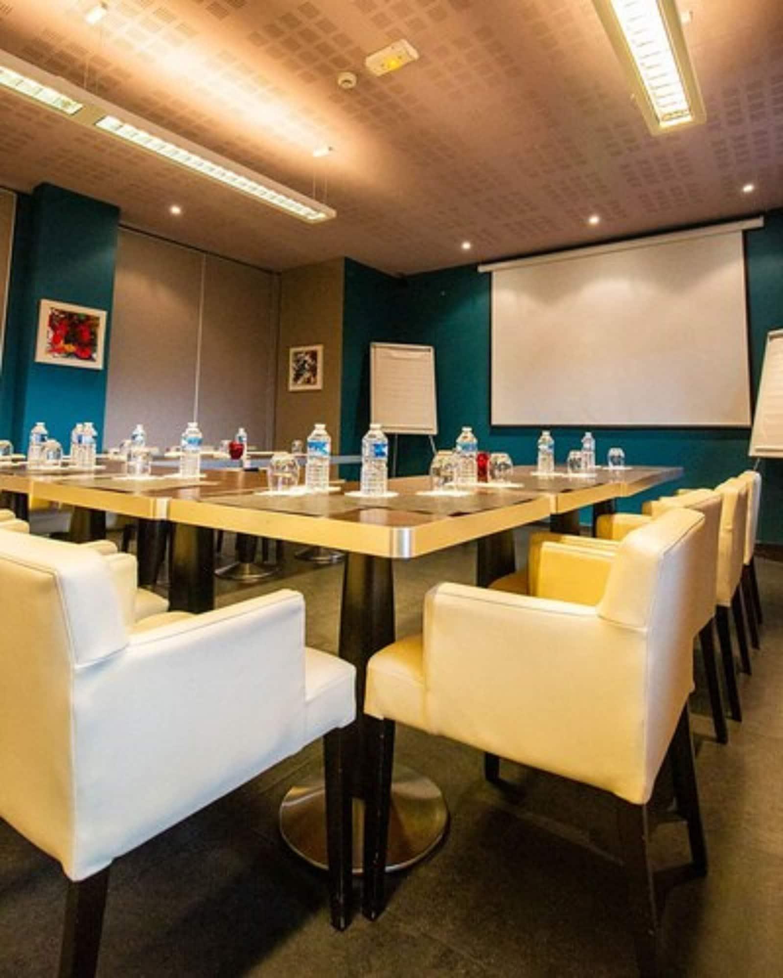 Sala de Reuniones Safari Hotel