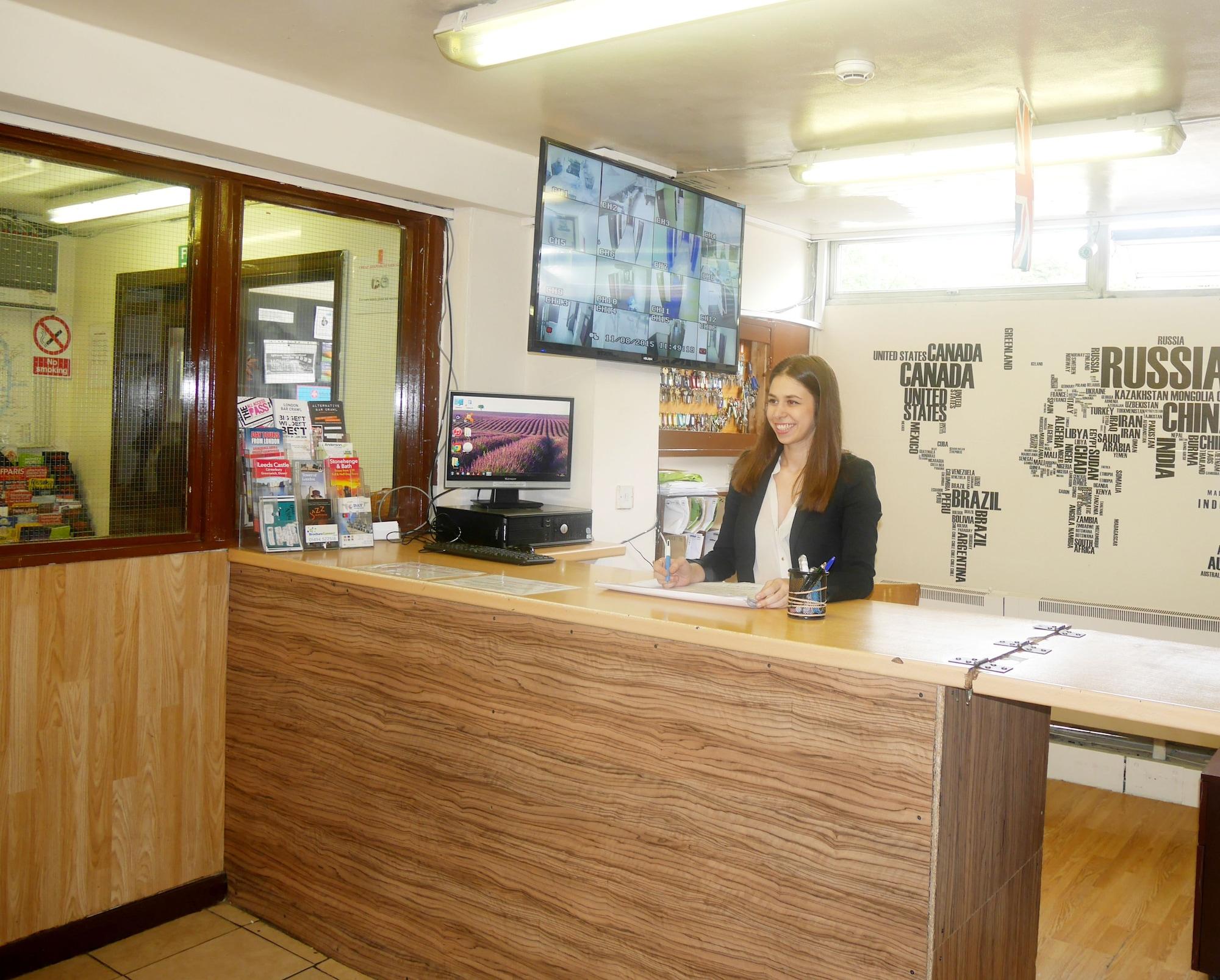 Vista Lobby Kensal Green Backpackers 1