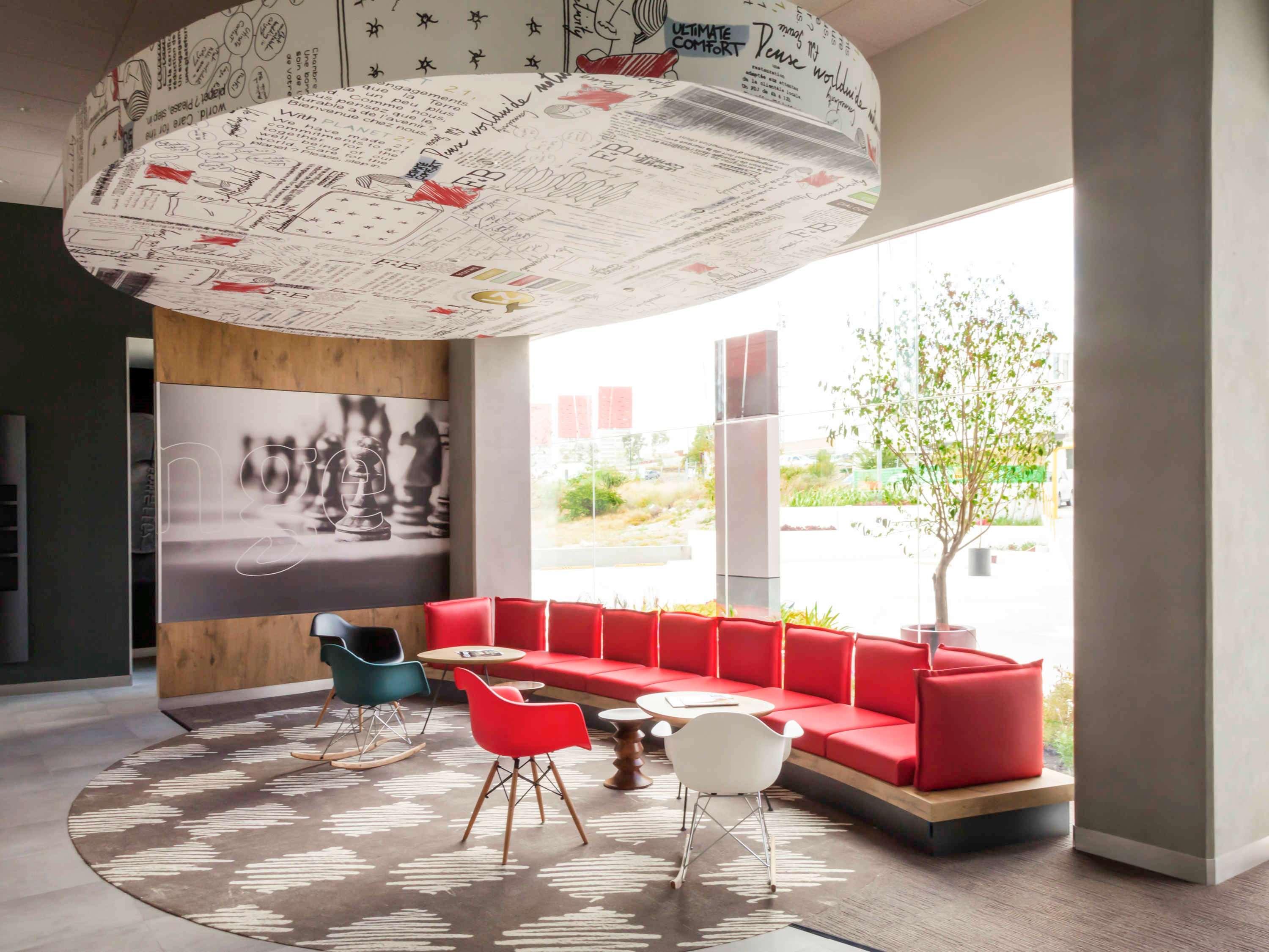 Vista Lobby ibis Queretaro
