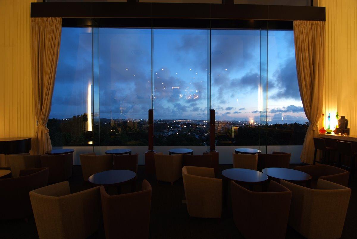 Bar/Salón EM Costa Vista Okinawa