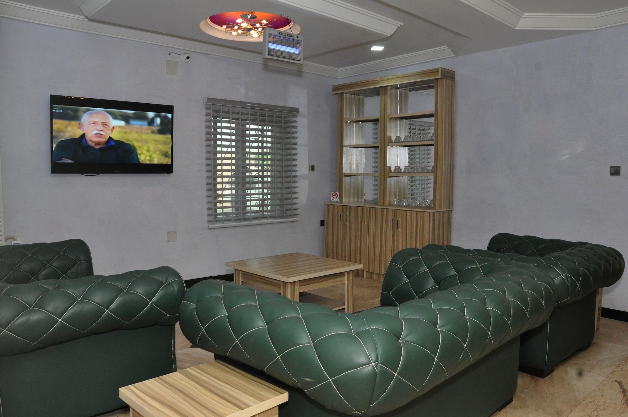 Vista Lobby Mozida Suites