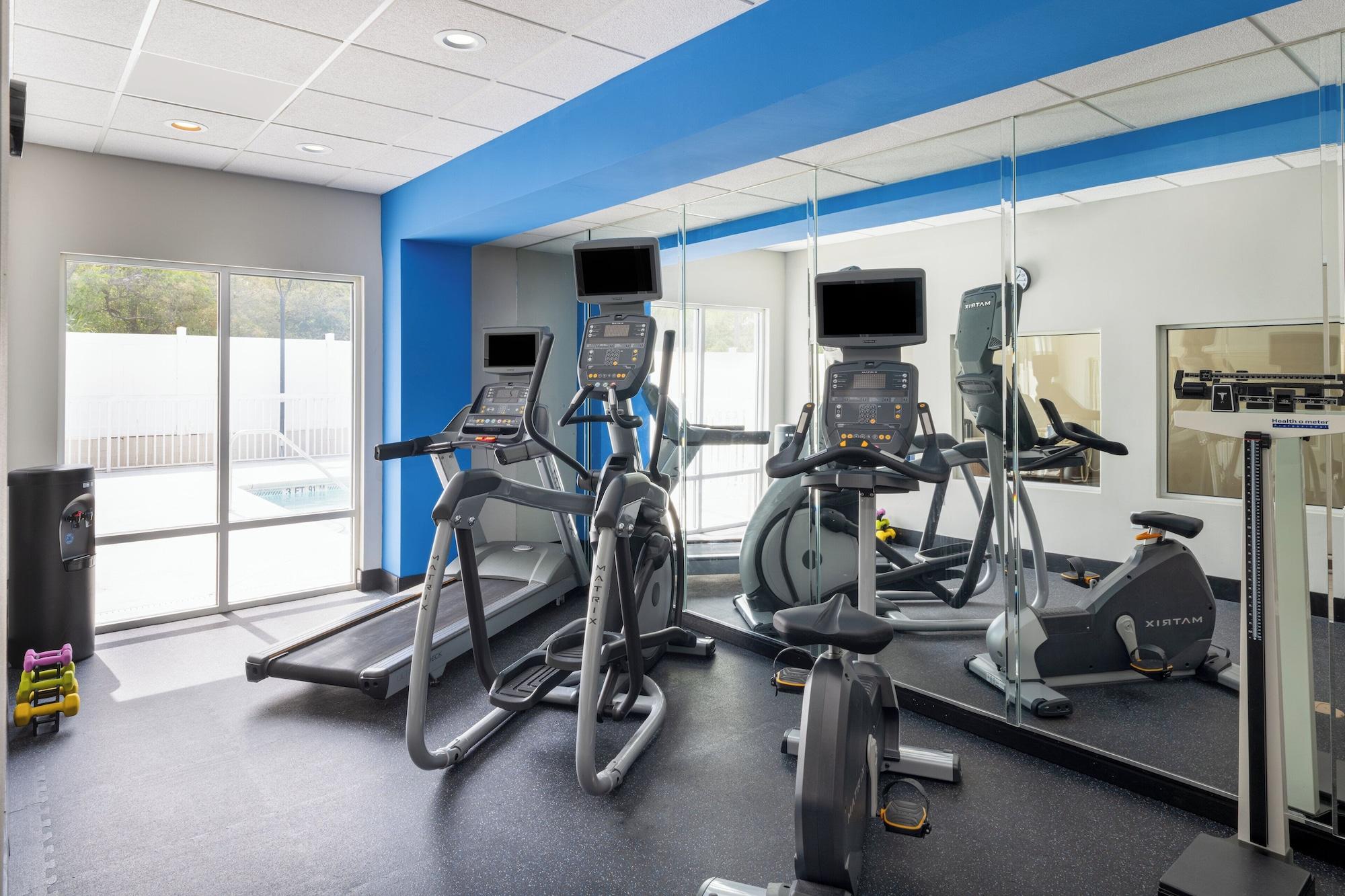 Gimnasio Holiday Inn Express & Suites Spring Hill by IHG
