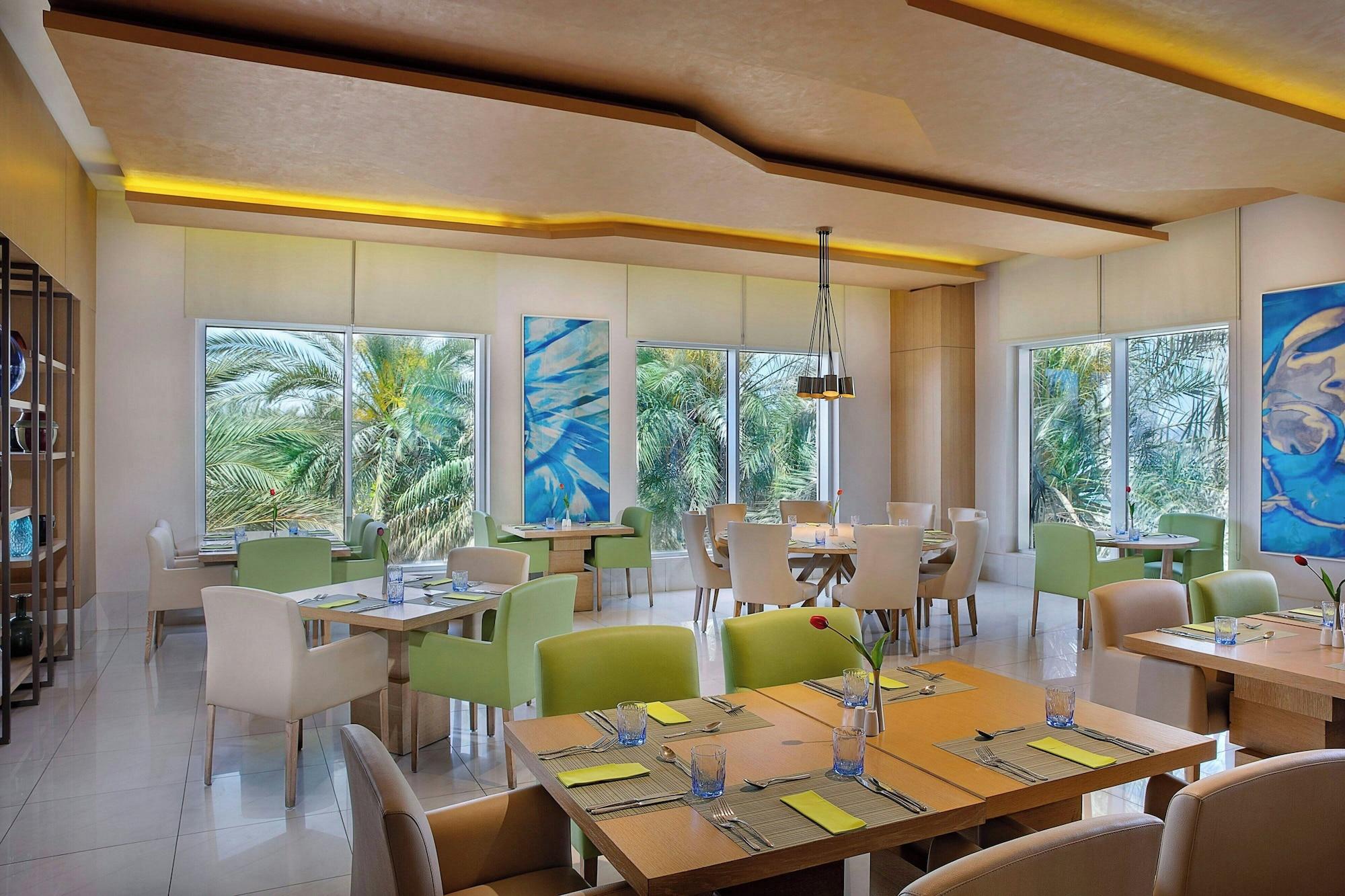 Restaurant Al Habtoor Grand Resort, Autograph Collection