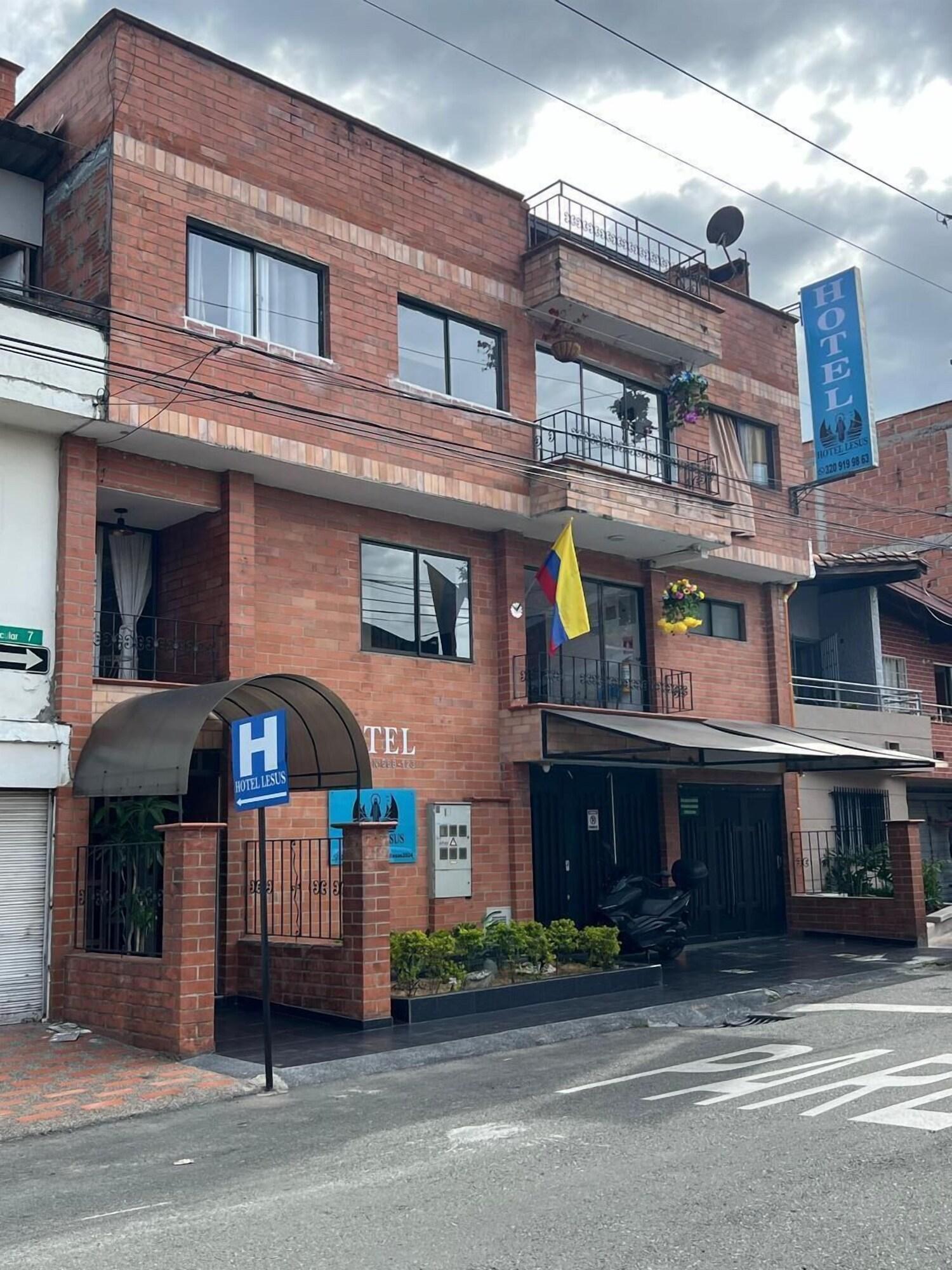 Varios HOTEL LESUS