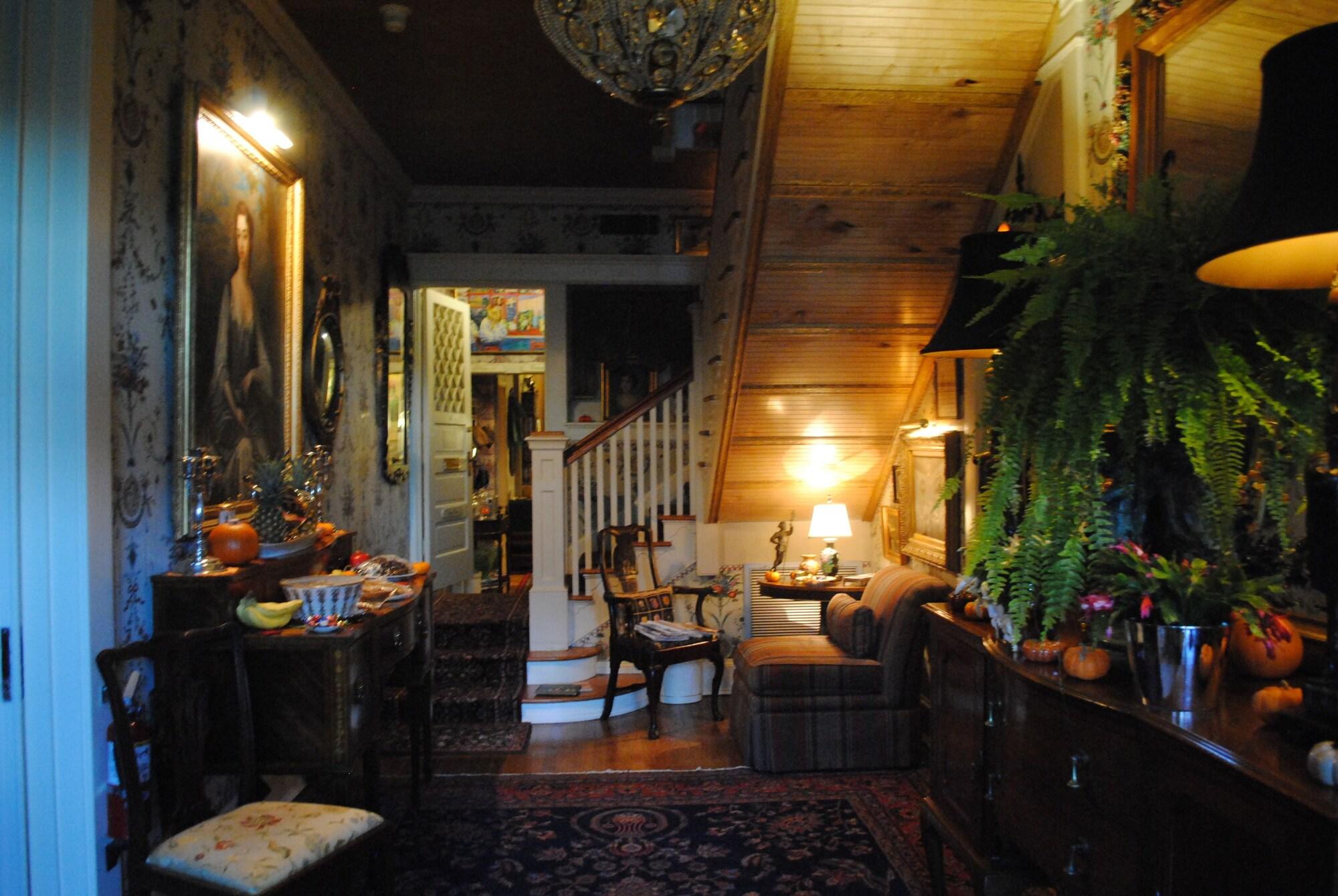 Vista Lobby Stay Fairfield - Fairfield Place and Fairfield Manor Bed & Breakfast