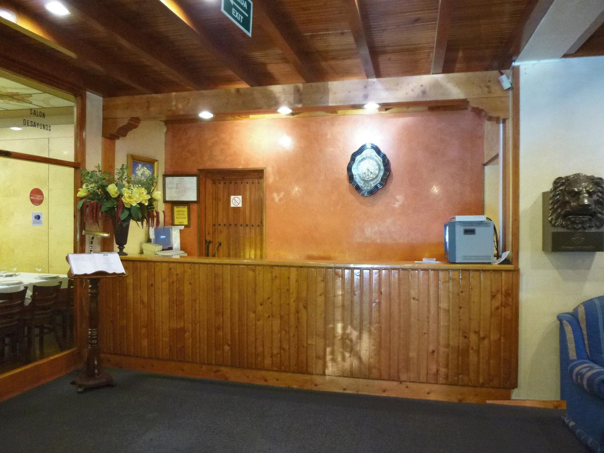 Vista Lobby Hotel Alisa
