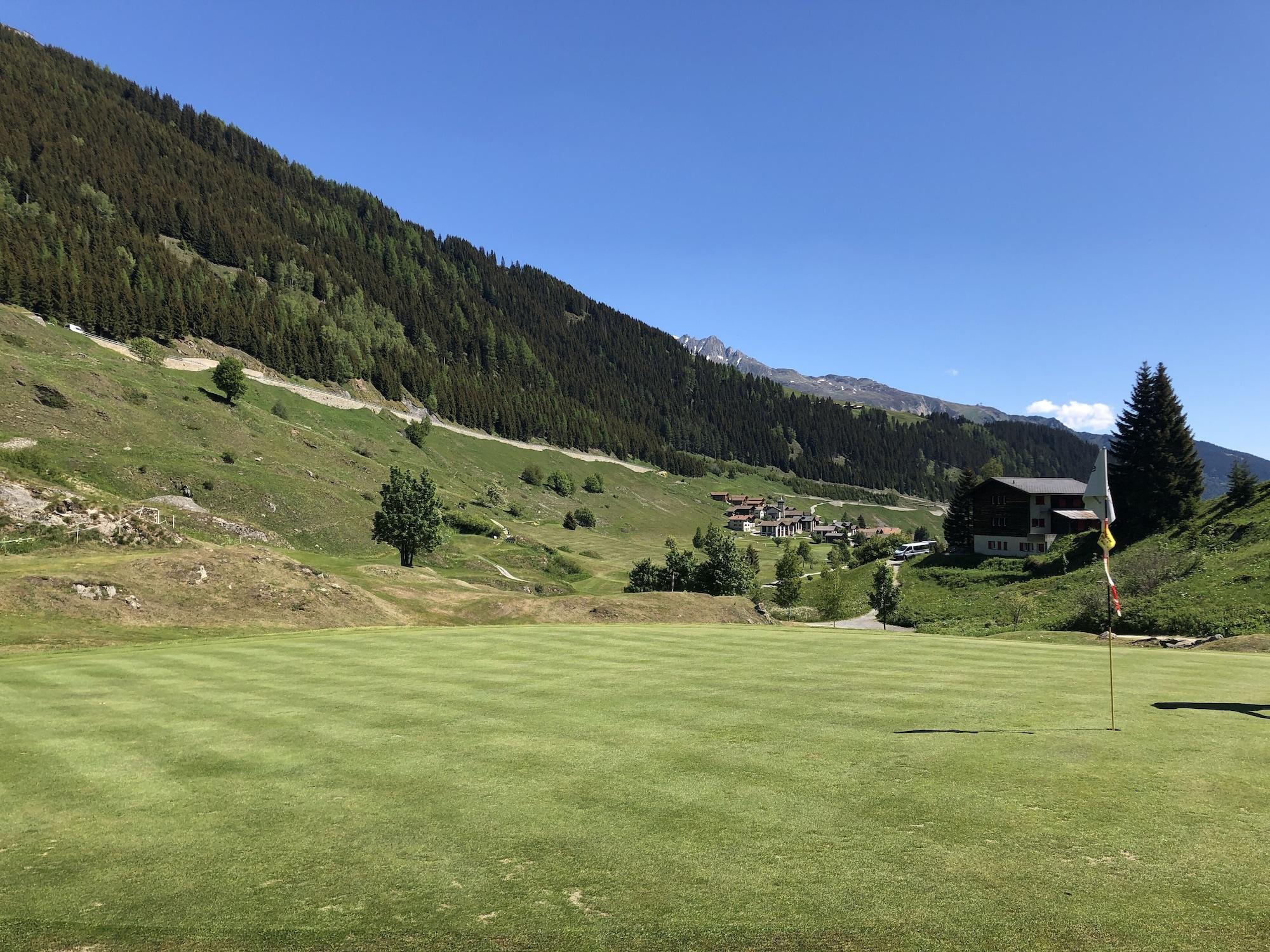 Campo de Golf Mountain Lodge Sedrun