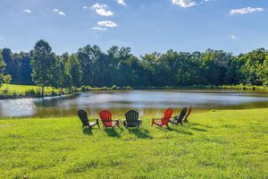 Alquiler Vacacional - Tranquil Cottage in Virginia Countryside w/ Pond!