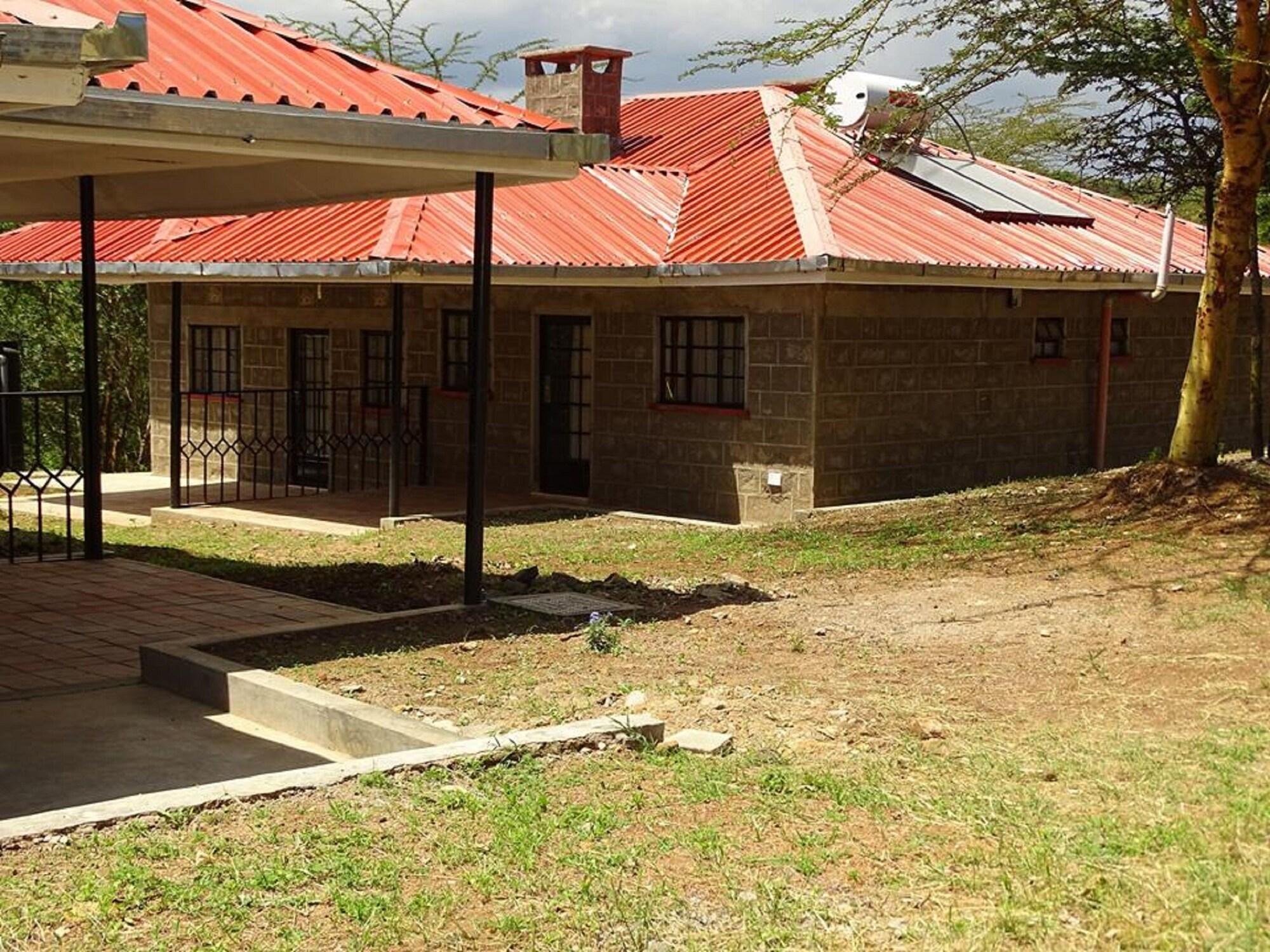 Vista Exterior Storms Resort Nanyuki