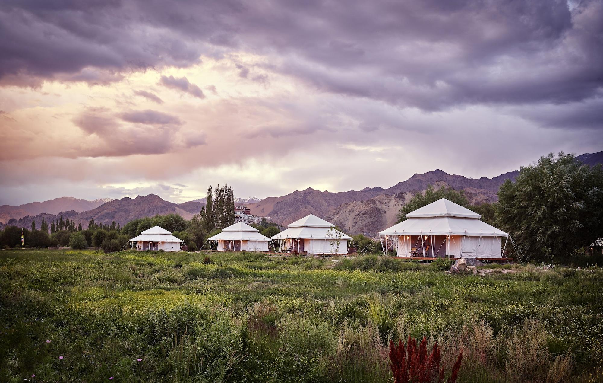 Vista Exterior Chamba Camp Thiksey by TUTC