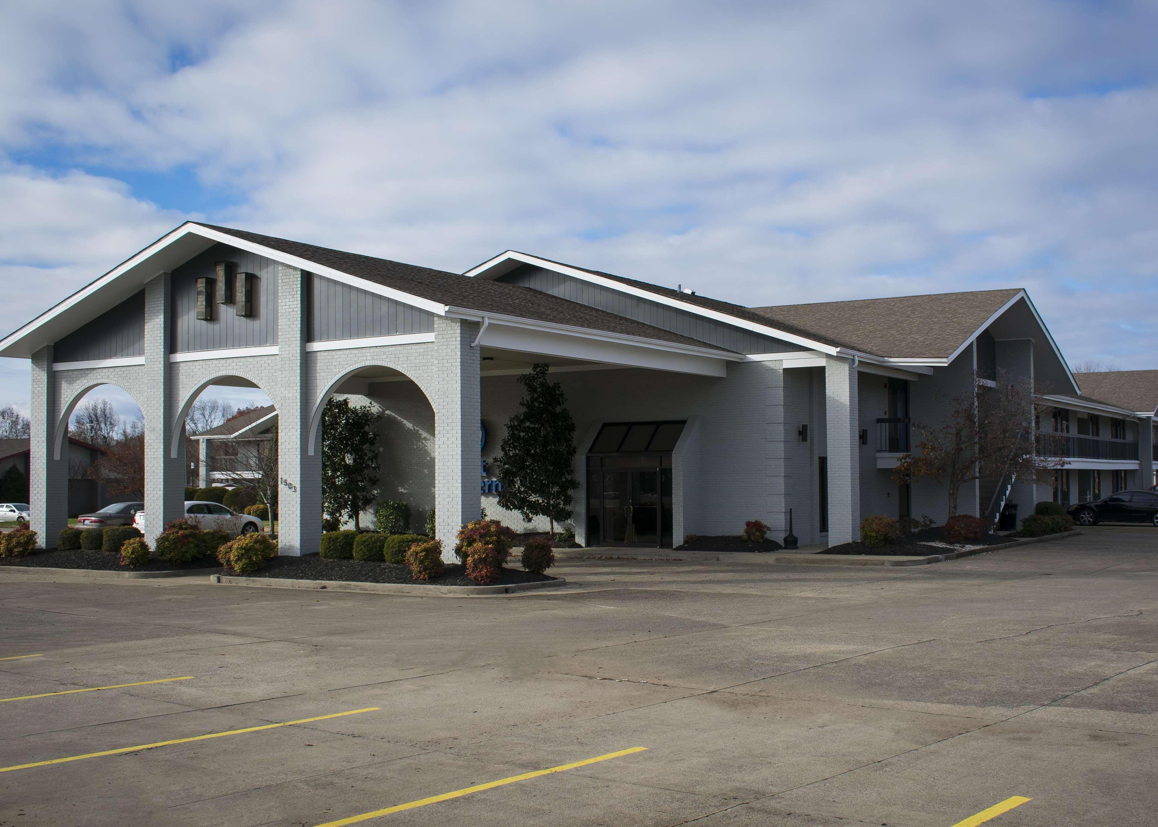 Vista Exterior Best Western University Inn