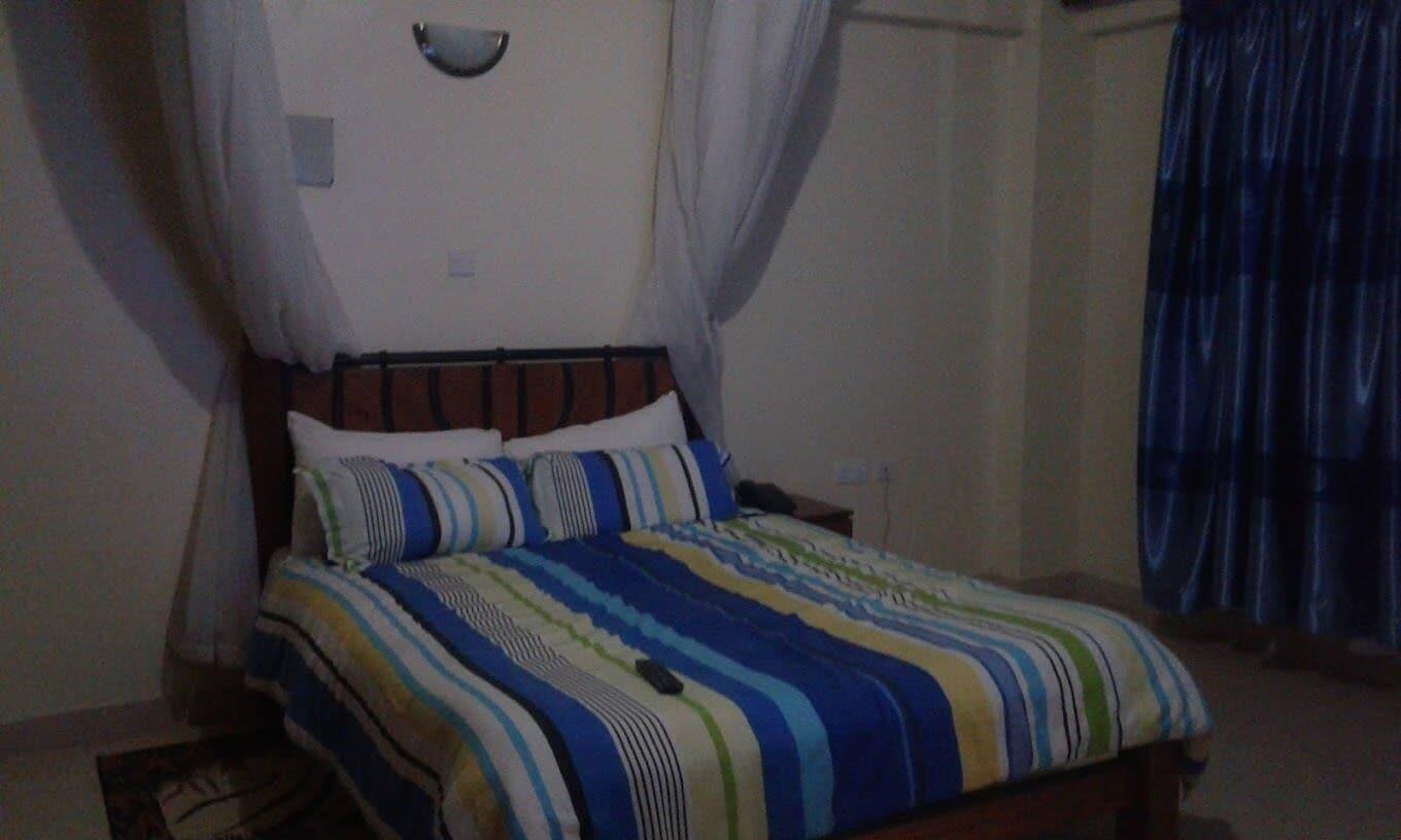 Varios Meru Paramount Hotel