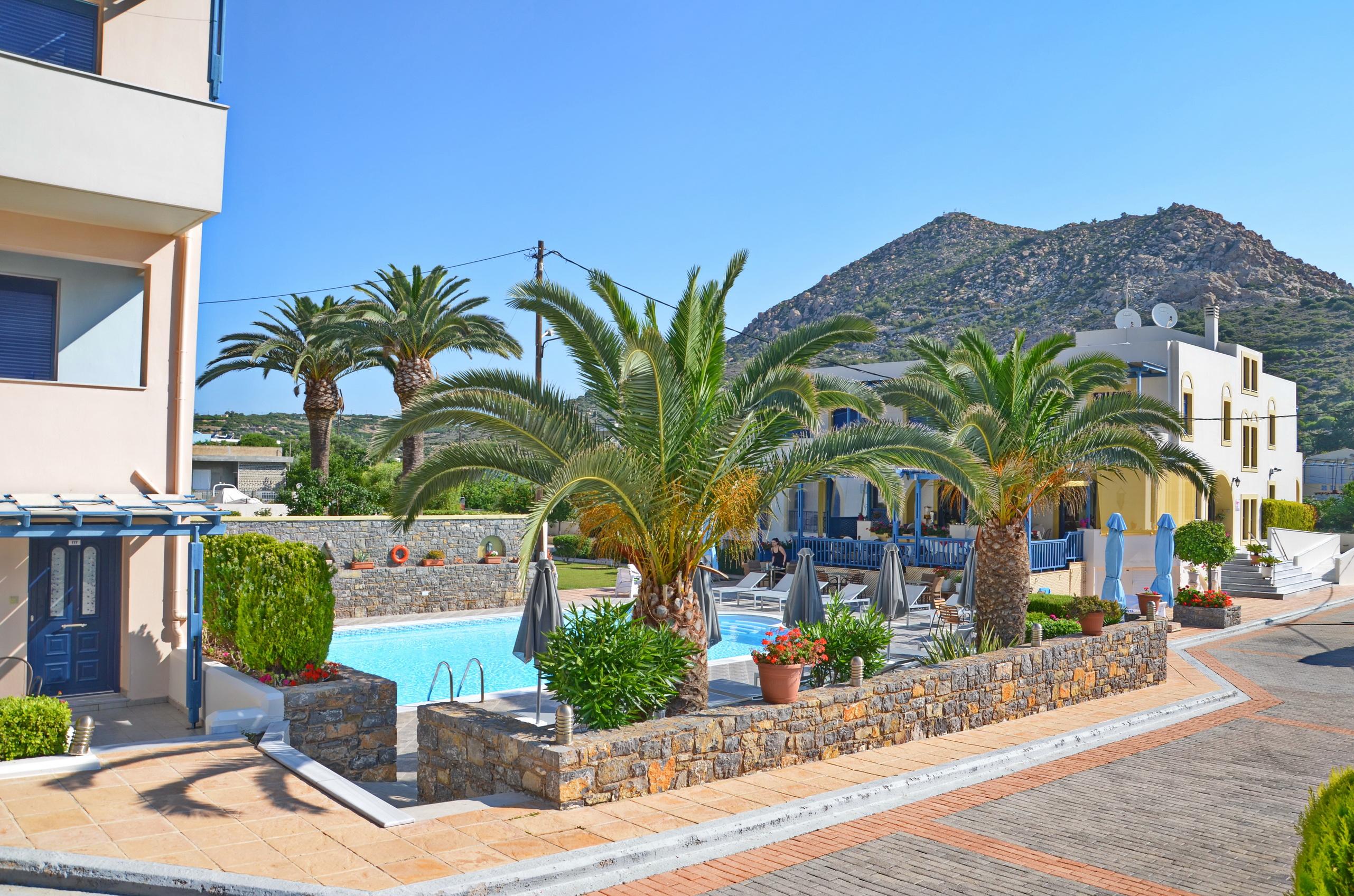 Vista Exterior Emporios Bay Hotel