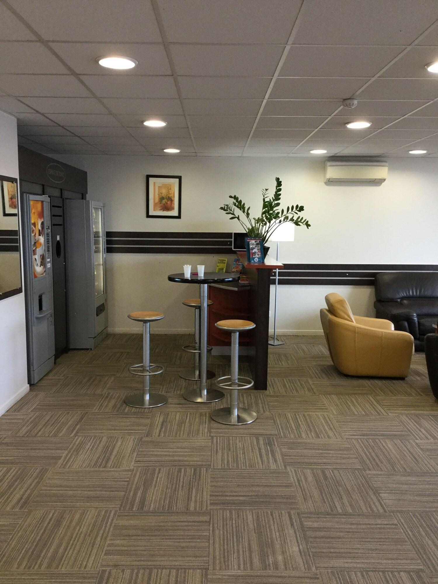 Vista Lobby Hôtel Akena Gaillac