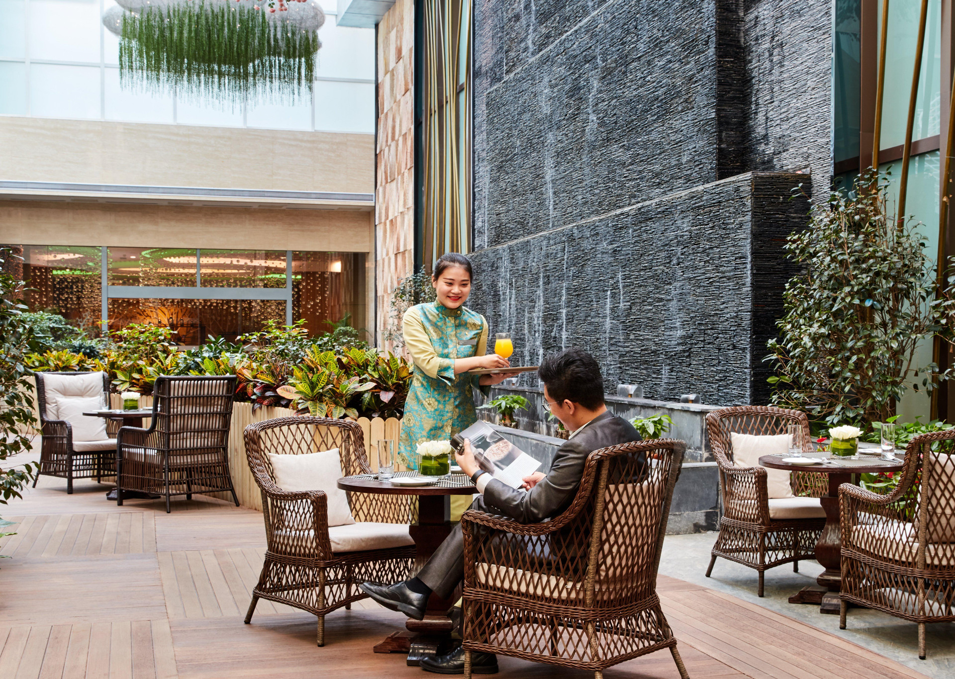 Bar/Salón InterContinental Qingdao by IHG