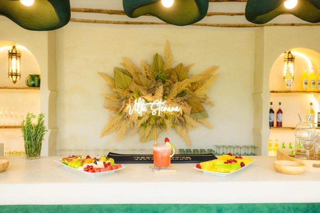Bar/Salón Villa Stevana