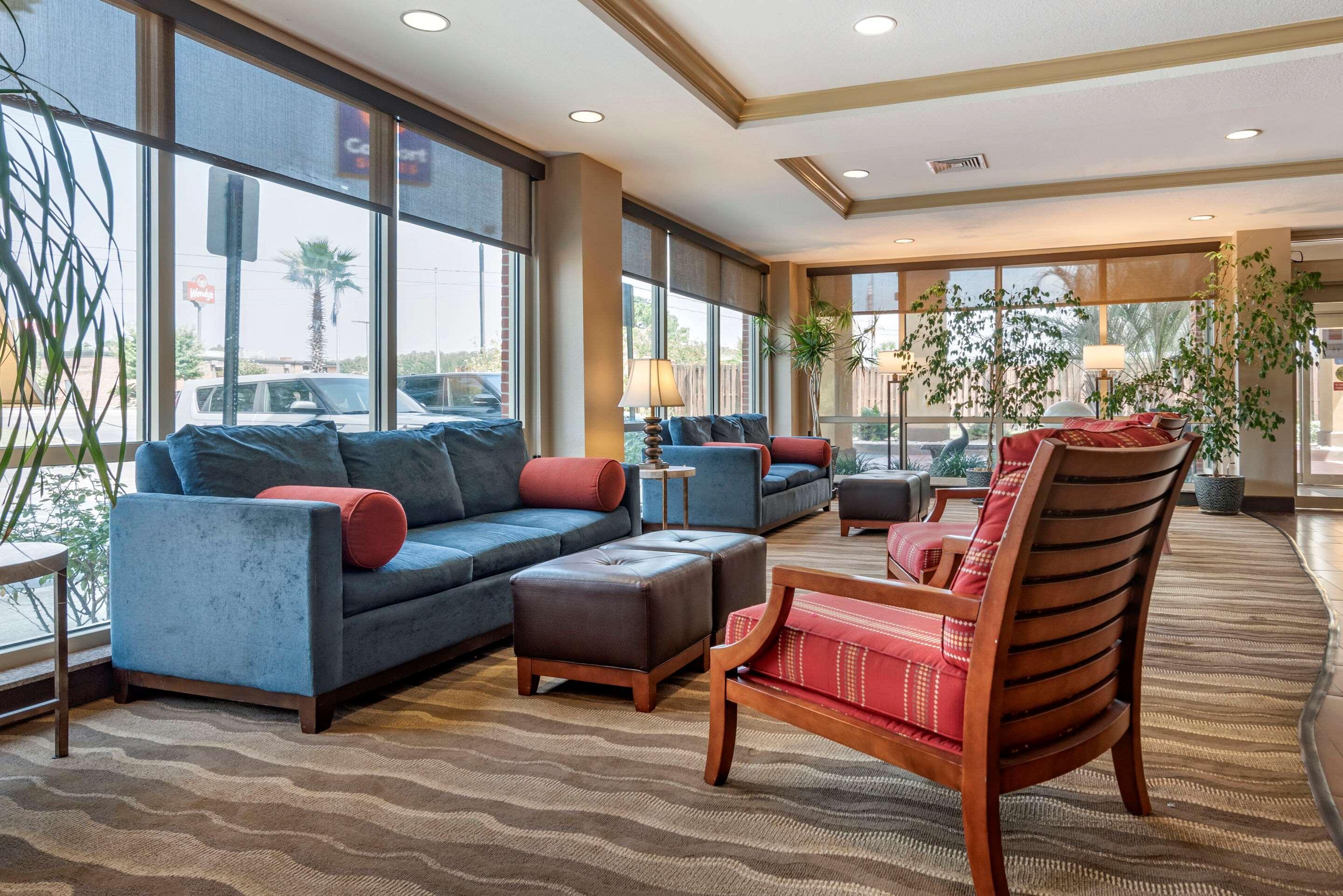 Vista Lobby Comfort Suites Biloxi - Ocean Springs