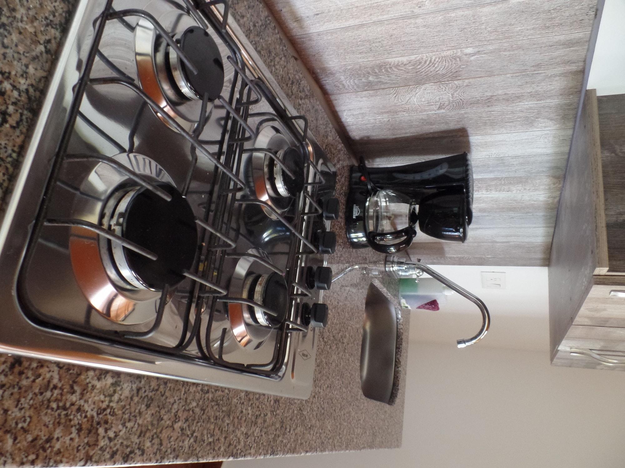 Equipamiento de Habitación Glamping con Jacuzzi - El peñol Guatapé.