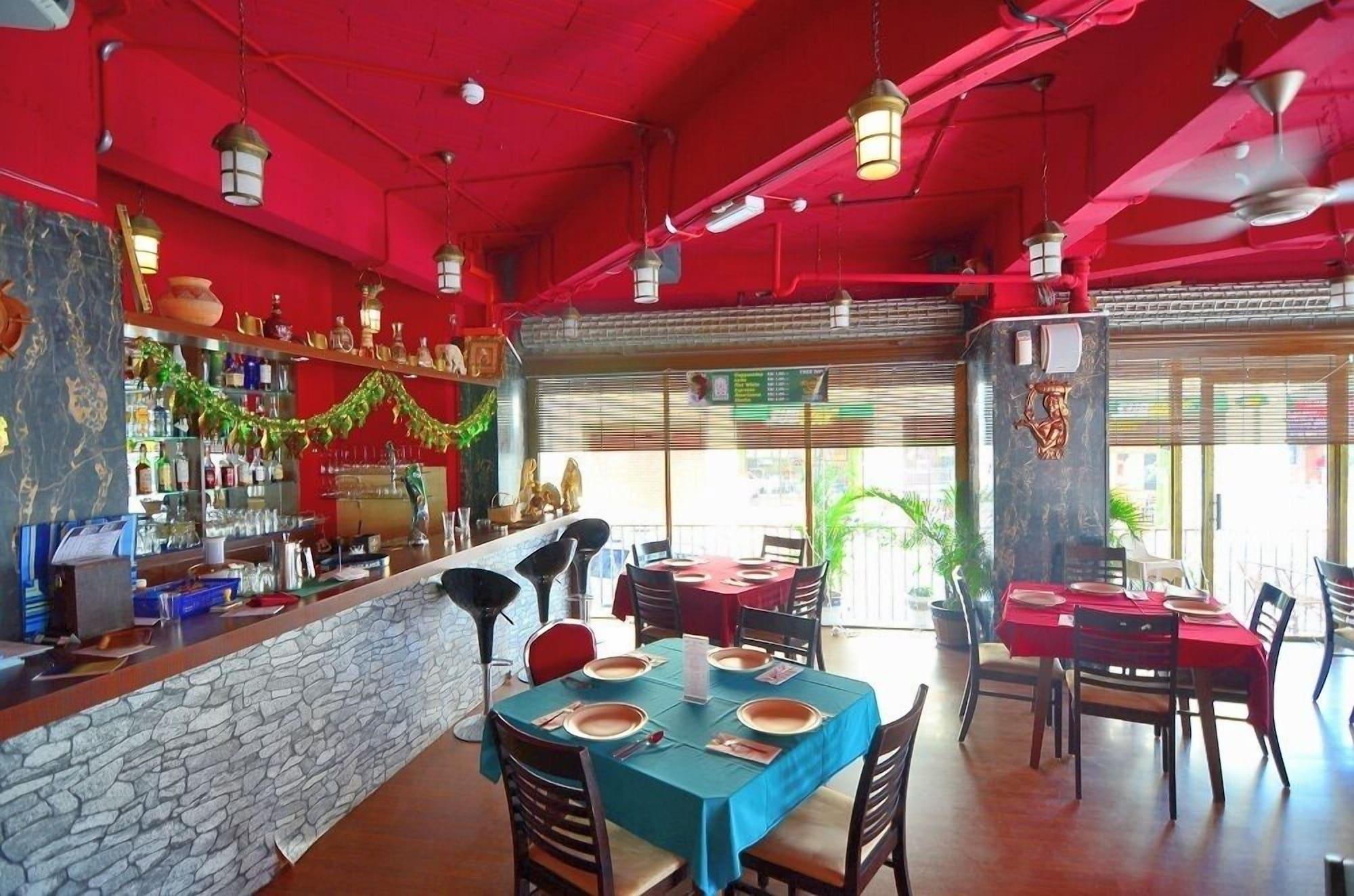 Bar/Salón Oriental Hotel