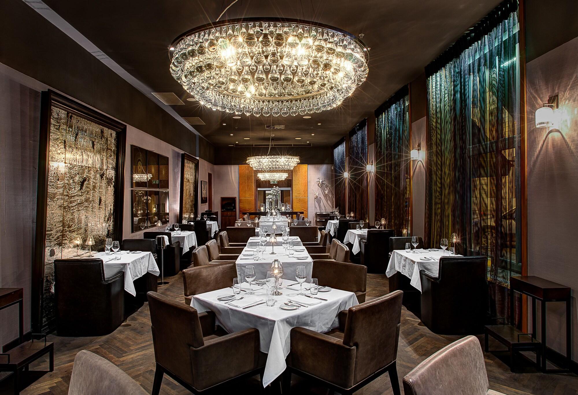 Restaurant The Emblem Prague Hotel - Preferred Hotels & Resorts