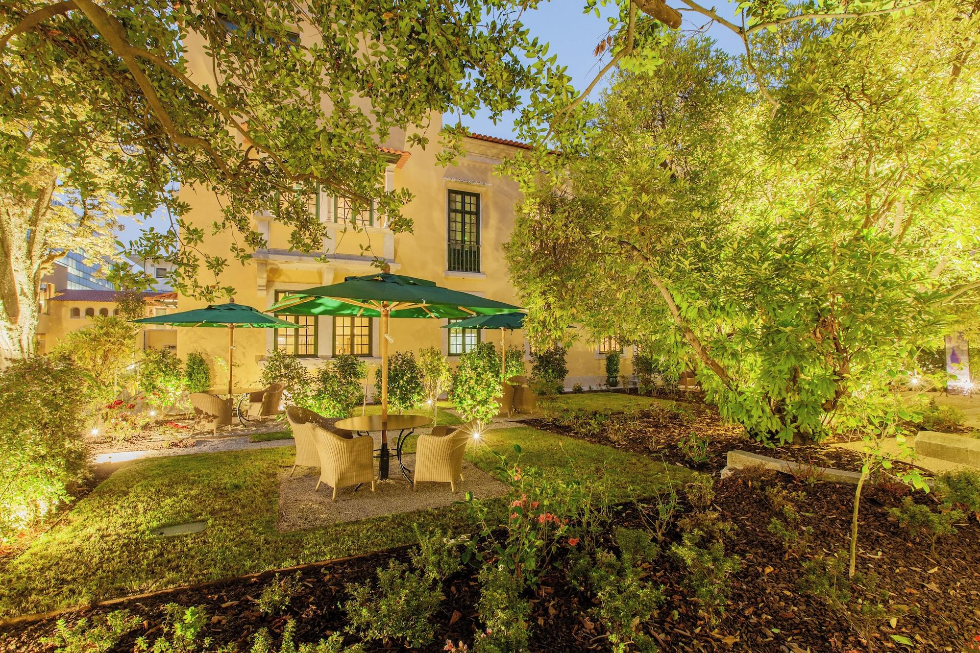 Vista Exterior Palacete Severo