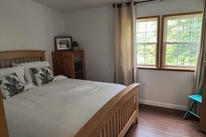 Alquiler Vacacional - Waterfall View from Secluded 4 Bed Cabin in East Branch, NY with Mountain Views