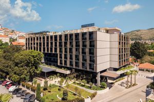 Alojamiento - Hotel Sumratin