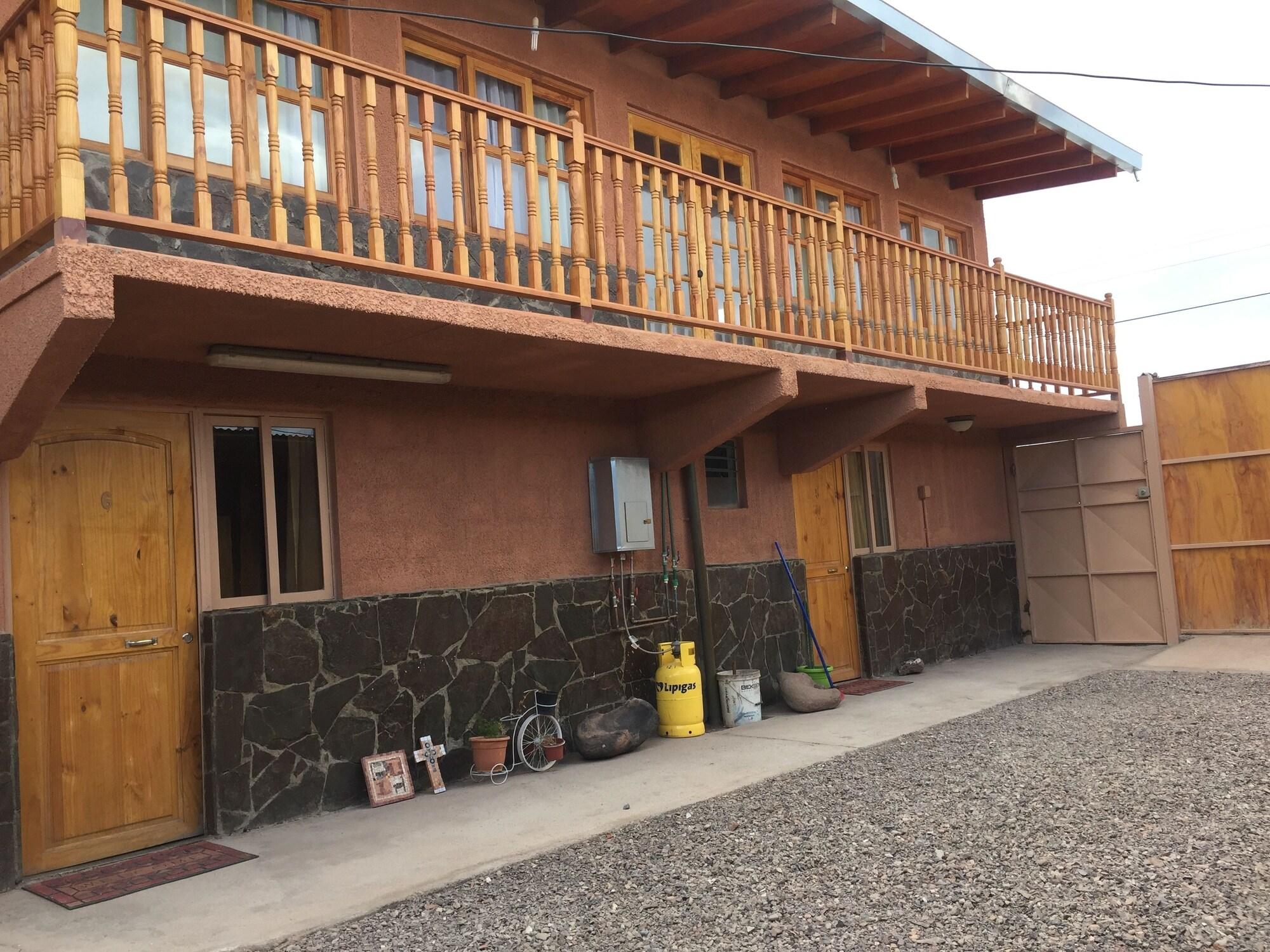 Vista Exterior Hostal Diemi